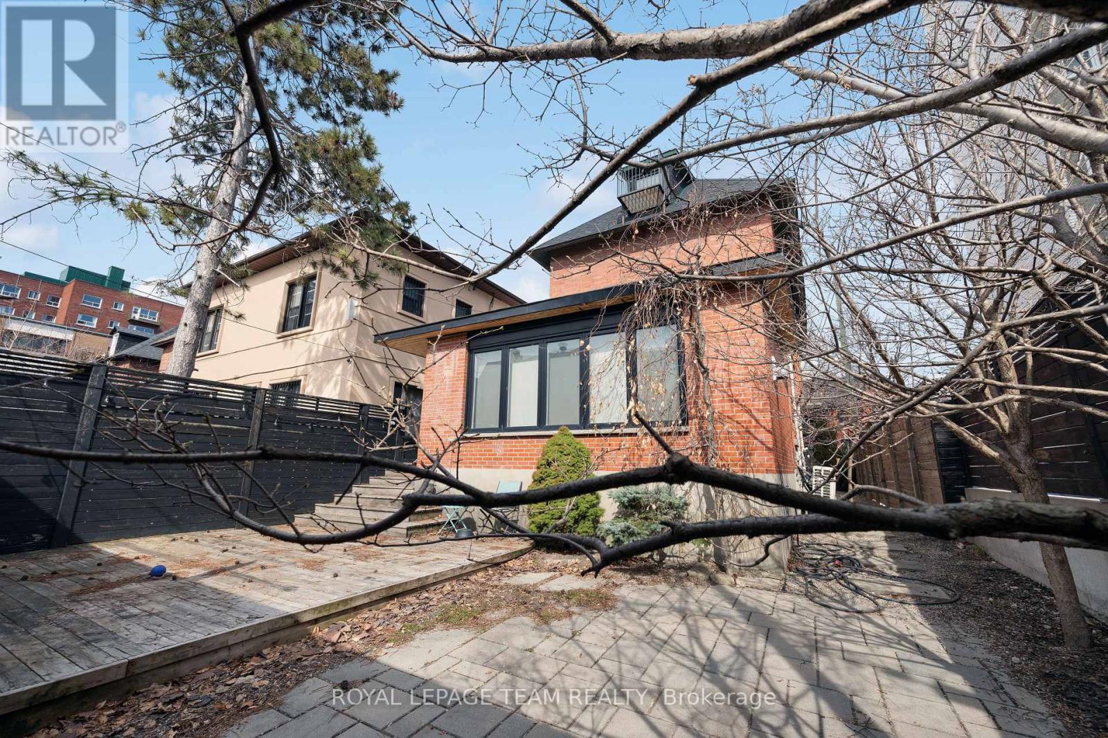 Photo 47 of 72 Maclaren Street, Ottawa ON