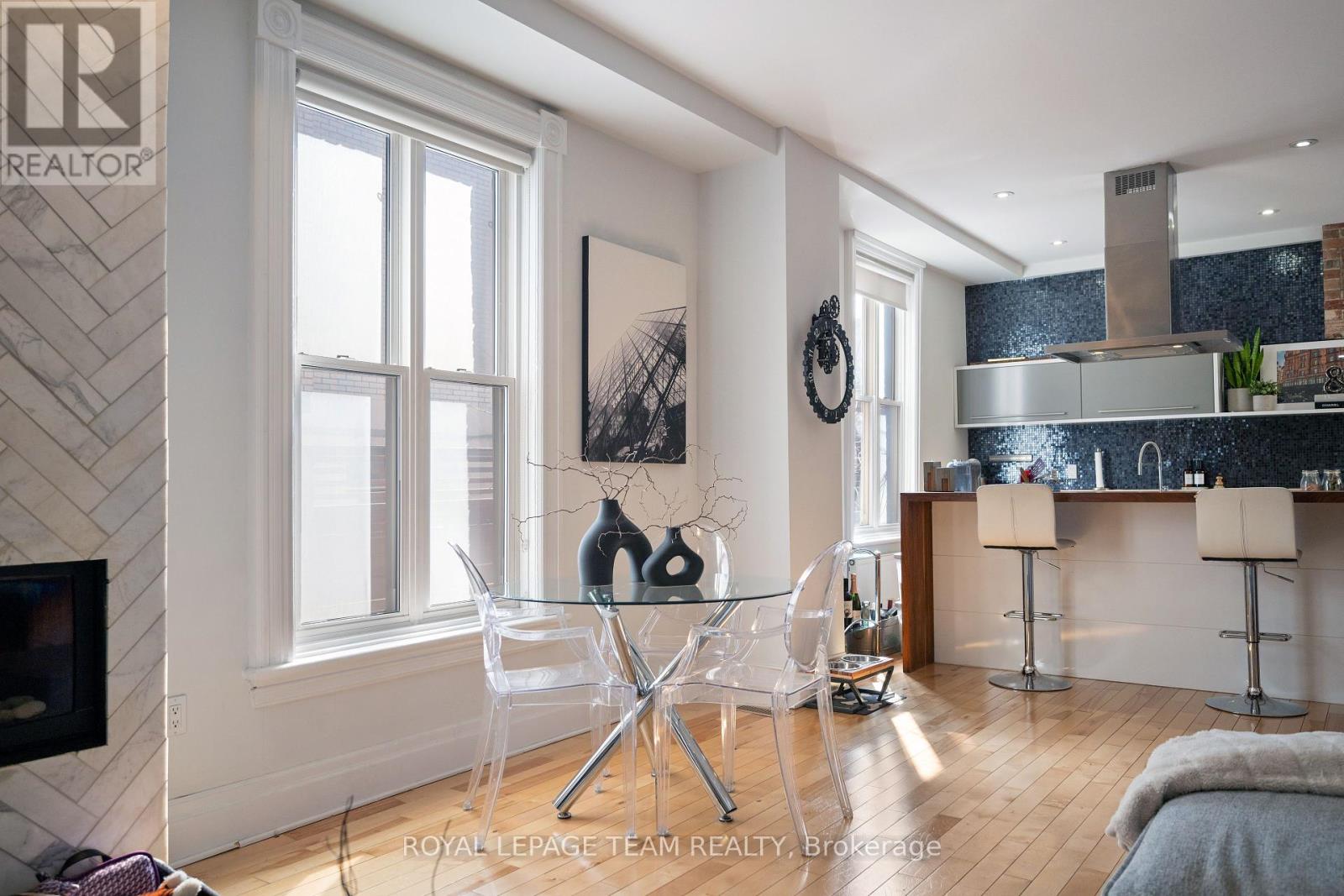 Photo 36 of 72 Maclaren Street, Ottawa ON