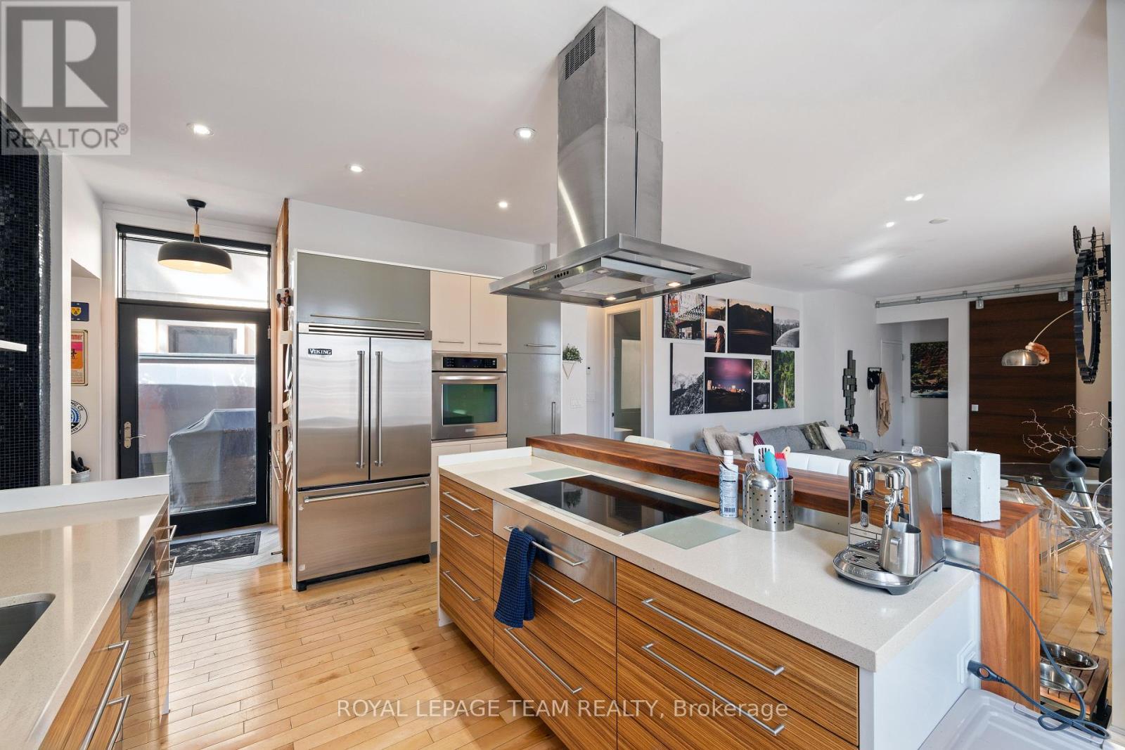 Photo 16 of 72 Maclaren Street, Ottawa ON