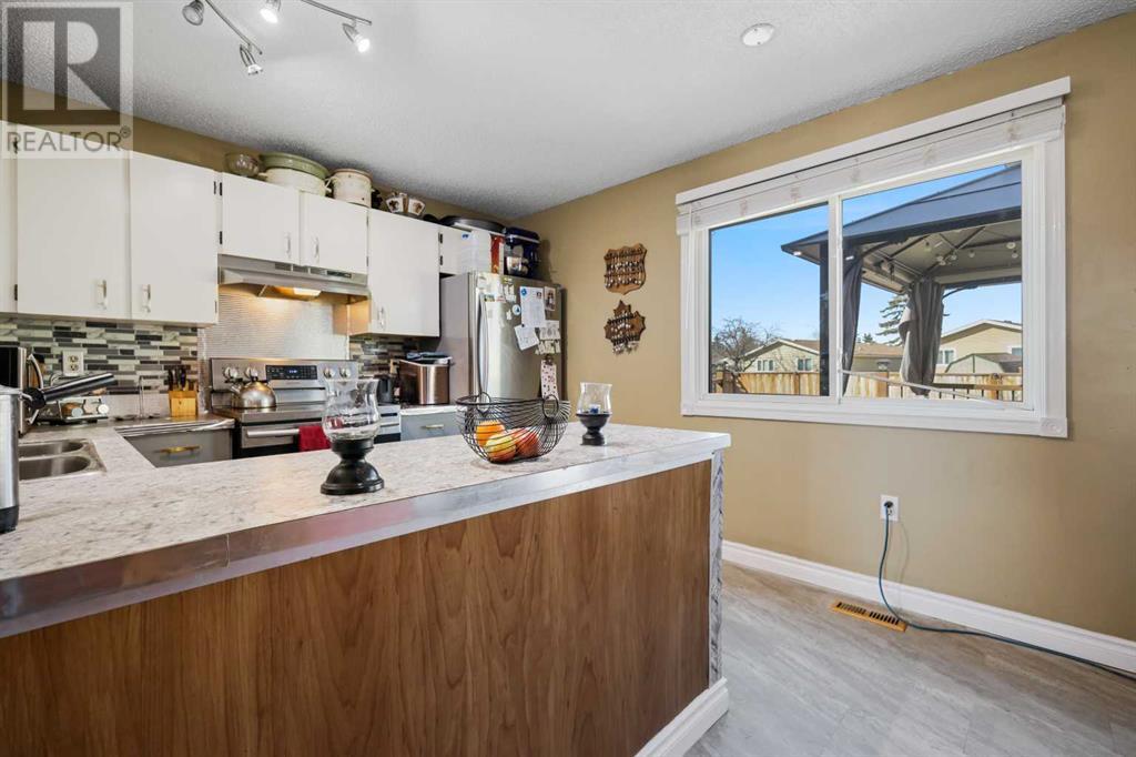 Single Family House for Sale in  Erin Mount Crescent SE Erin Woods Calgary 
