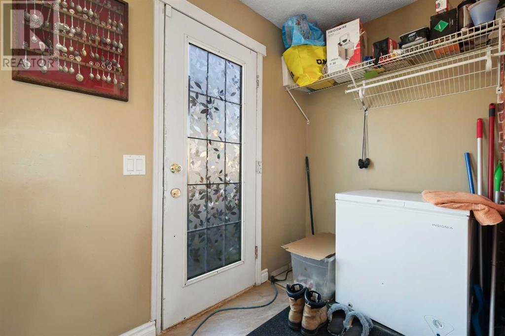 Single Family House for Sale in  Erin Mount Crescent SE Erin Woods Calgary 