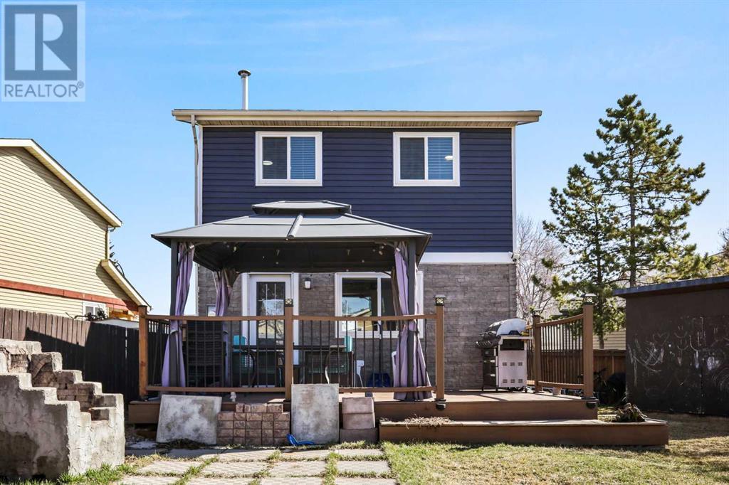 Single Family House for Sale in  Erin Mount Crescent SE Erin Woods Calgary 