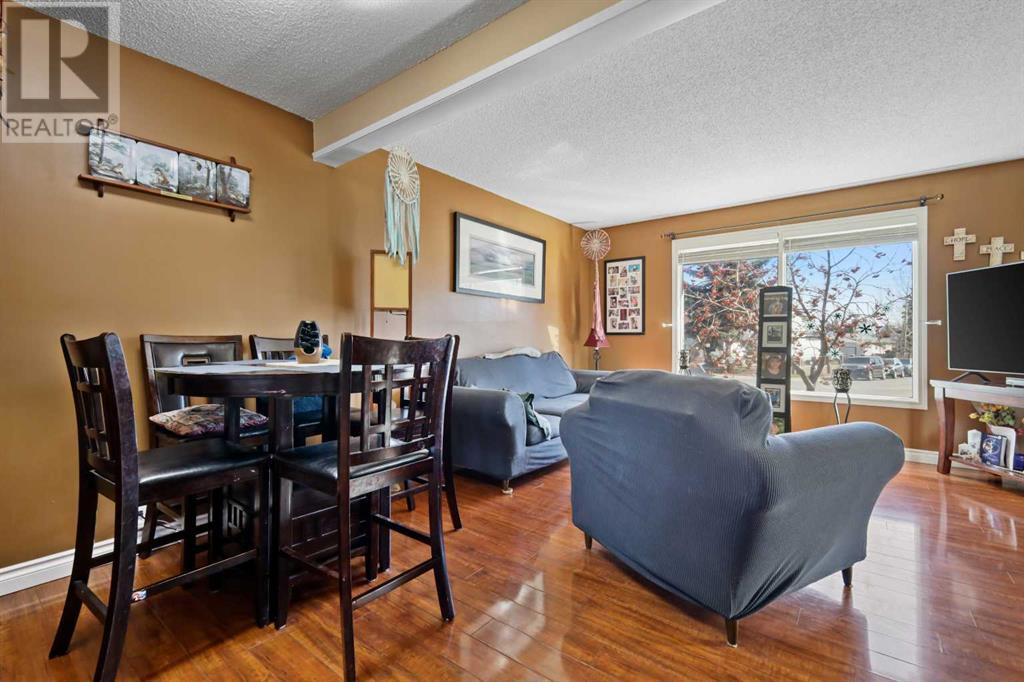 Single Family House for Sale in  Erin Mount Crescent SE Erin Woods Calgary 
