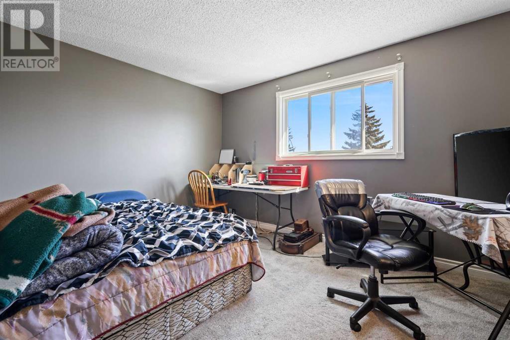 Single Family House for Sale in  Erin Mount Crescent SE Erin Woods Calgary 
