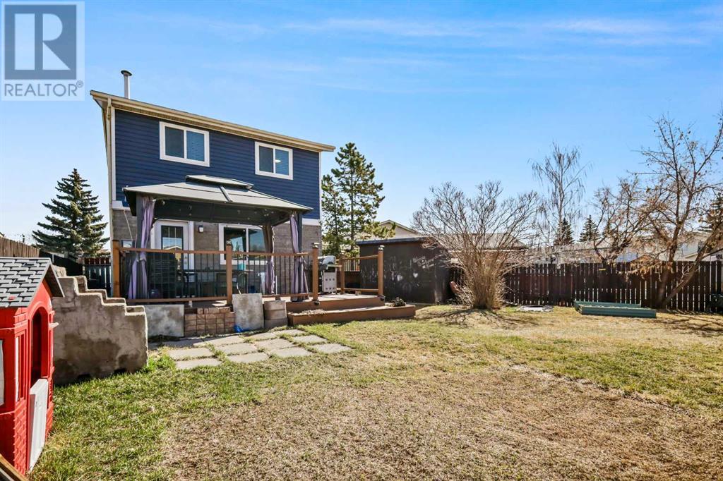 Single Family House for Sale in  Erin Mount Crescent SE Erin Woods Calgary 
