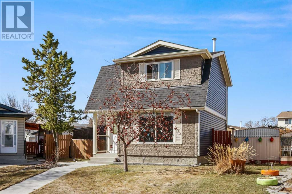 Single Family House for Sale in  Erin Mount Crescent SE Erin Woods Calgary 