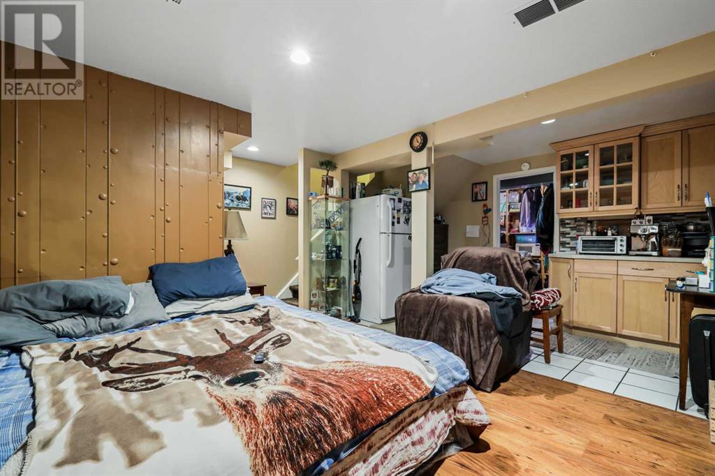 Single Family House for Sale in  Erin Mount Crescent SE Erin Woods Calgary 
