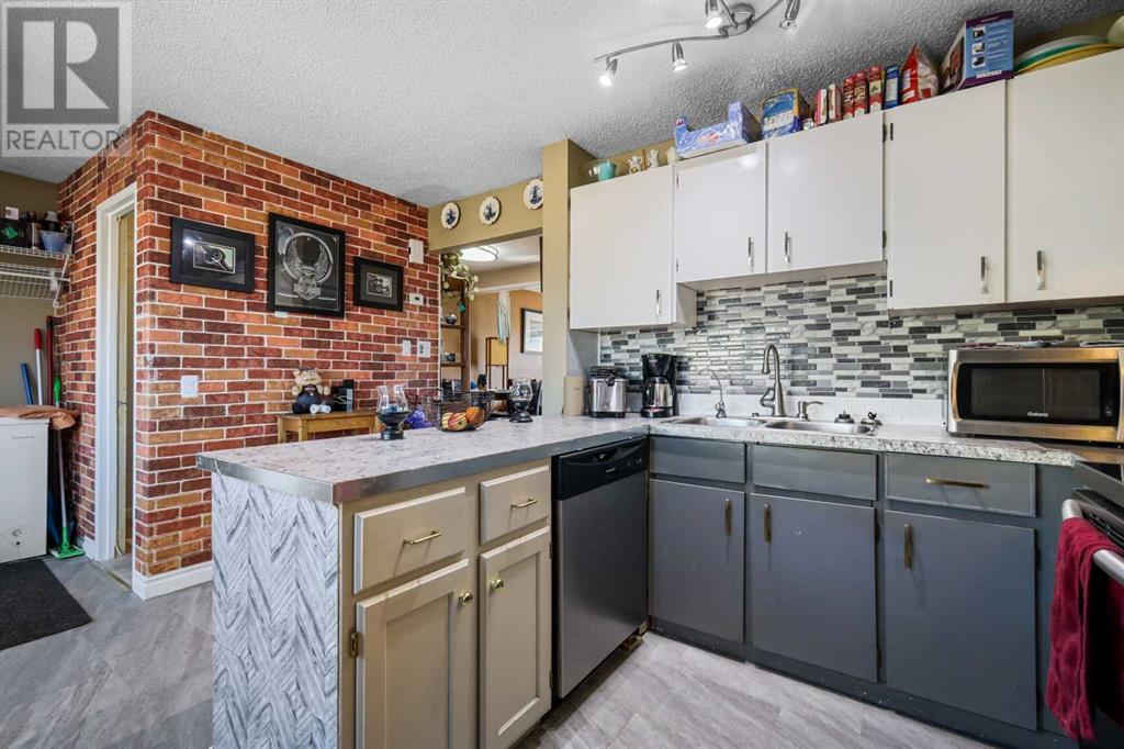 Single Family House for Sale in  Erin Mount Crescent SE Erin Woods Calgary 