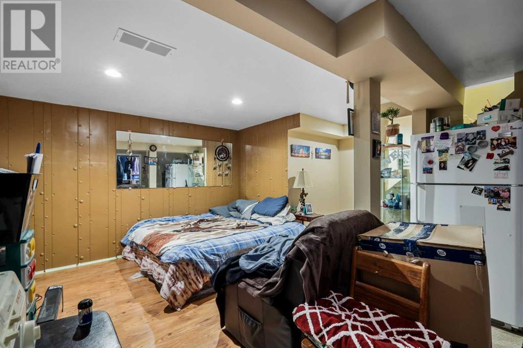 Single Family House for Sale in  Erin Mount Crescent SE Erin Woods Calgary 