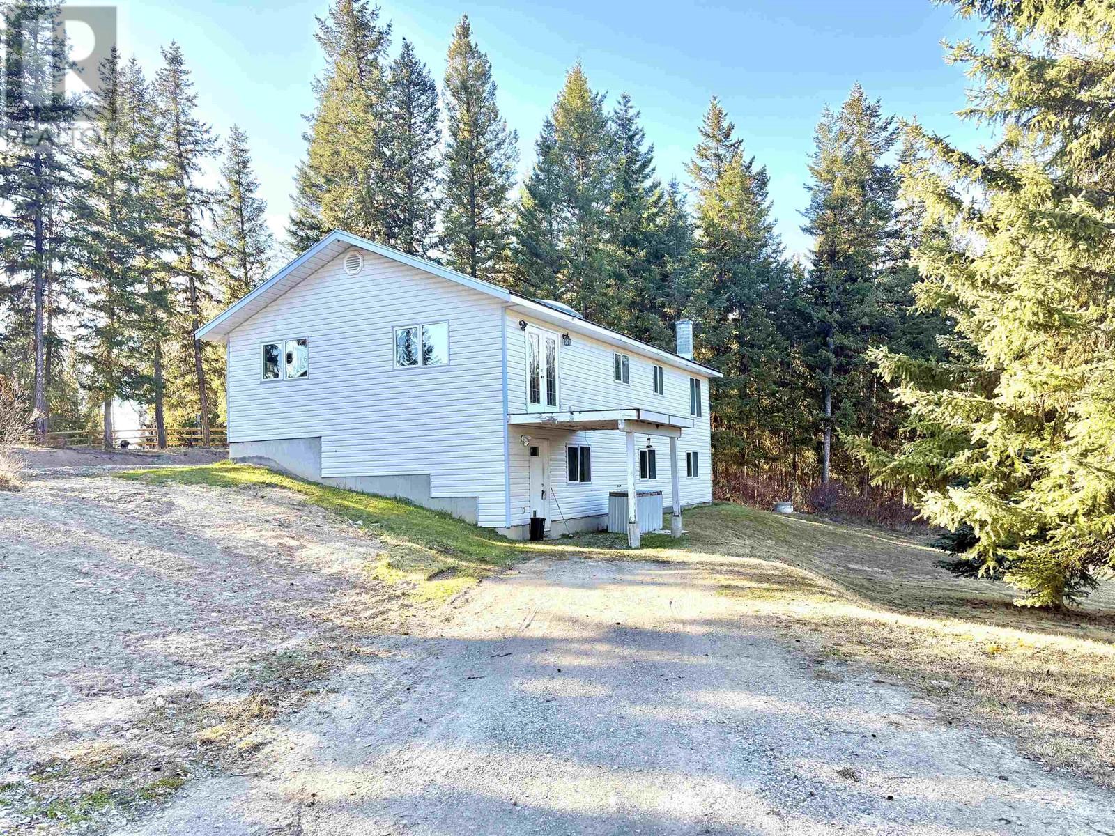 2668 PINNACLES ROAD, Quesnel