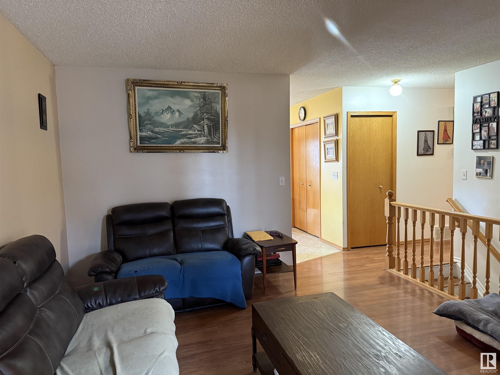 Photo 5 of 5219 49 St, Waskatenau AB