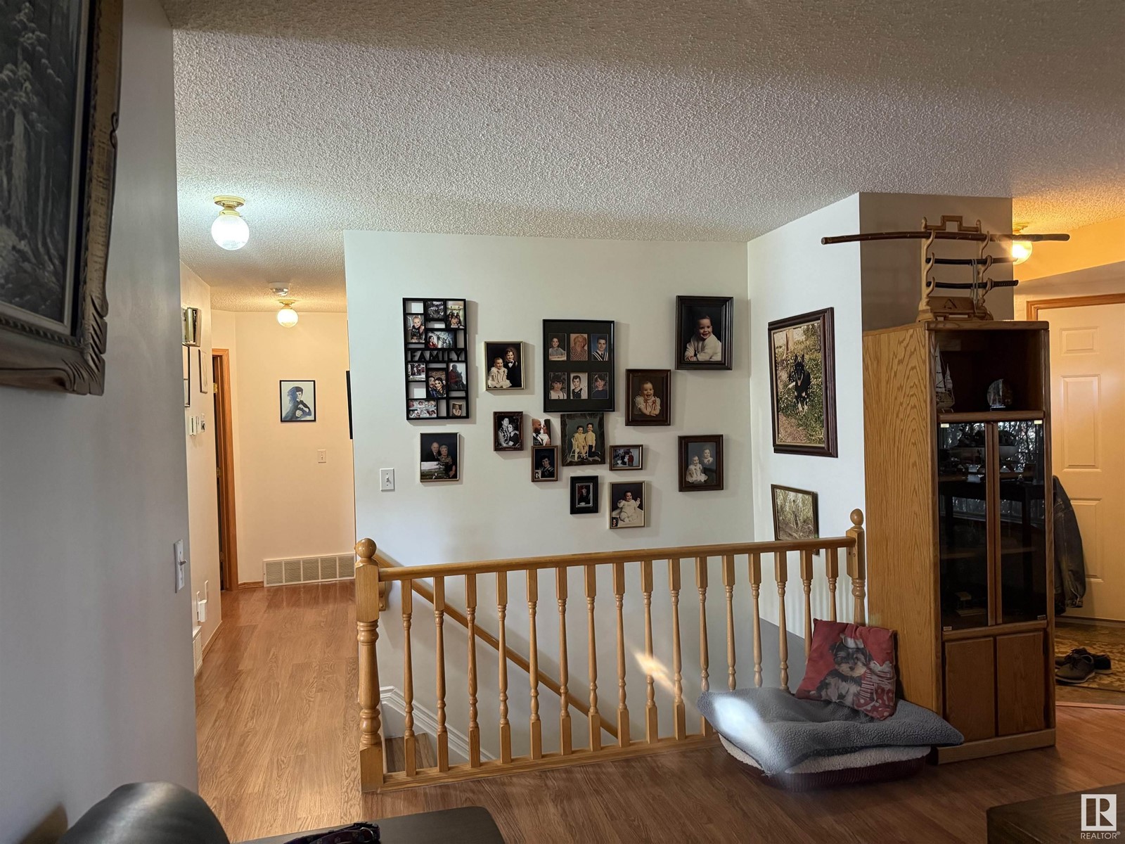 Photo 6 of 5219 49 St, Waskatenau AB