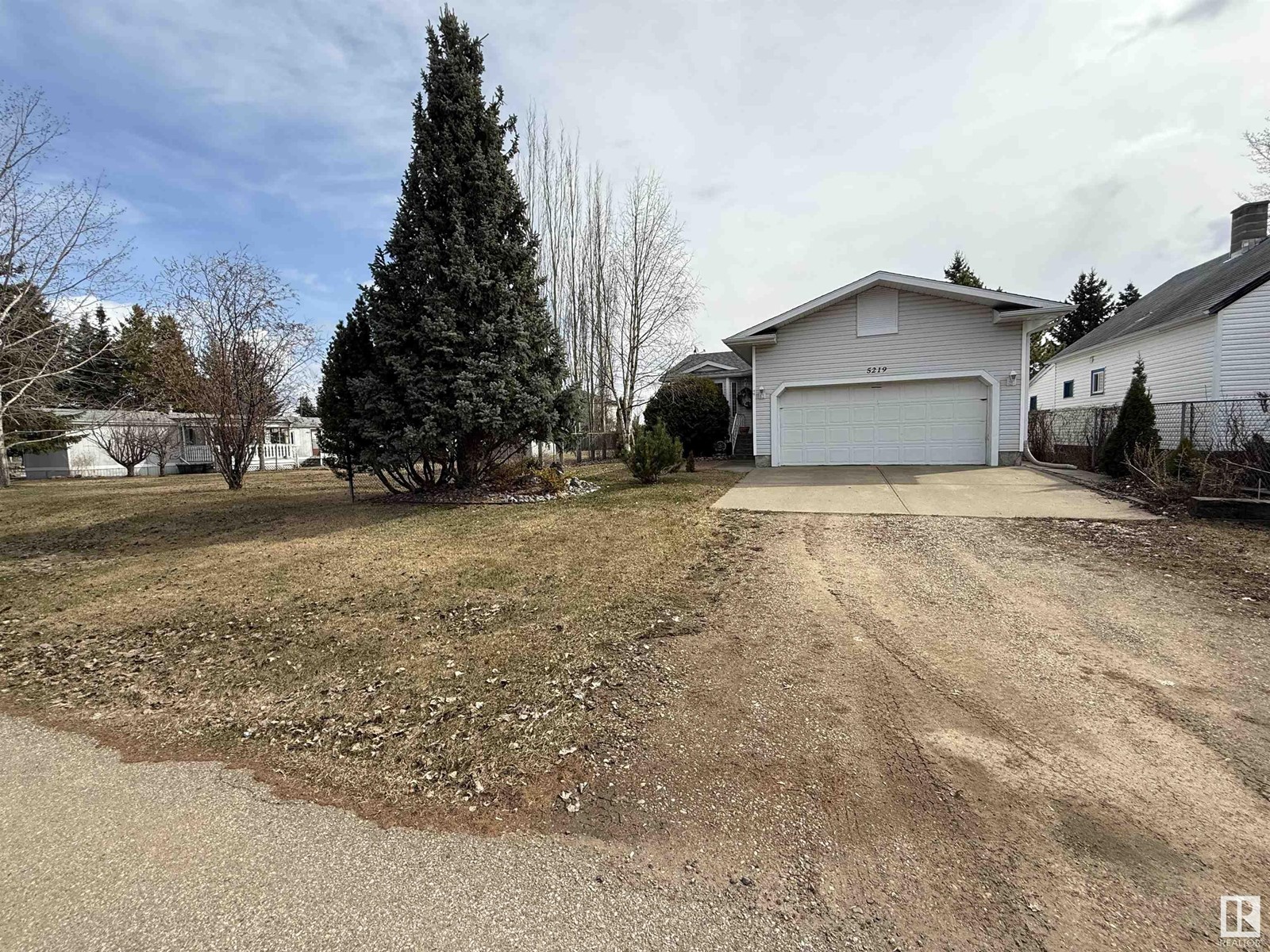 Photo 48 of 5219 49 St, Waskatenau AB