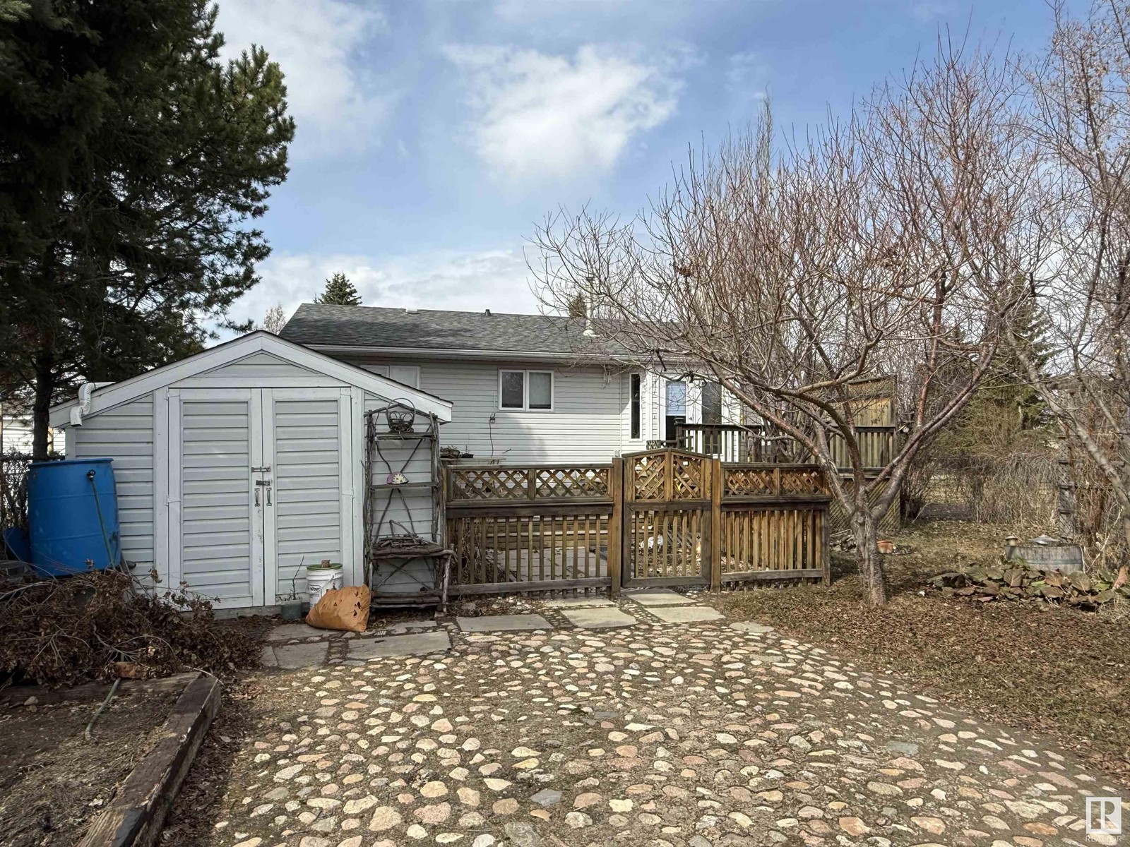 Photo 15 of 5219 49 St, Waskatenau AB