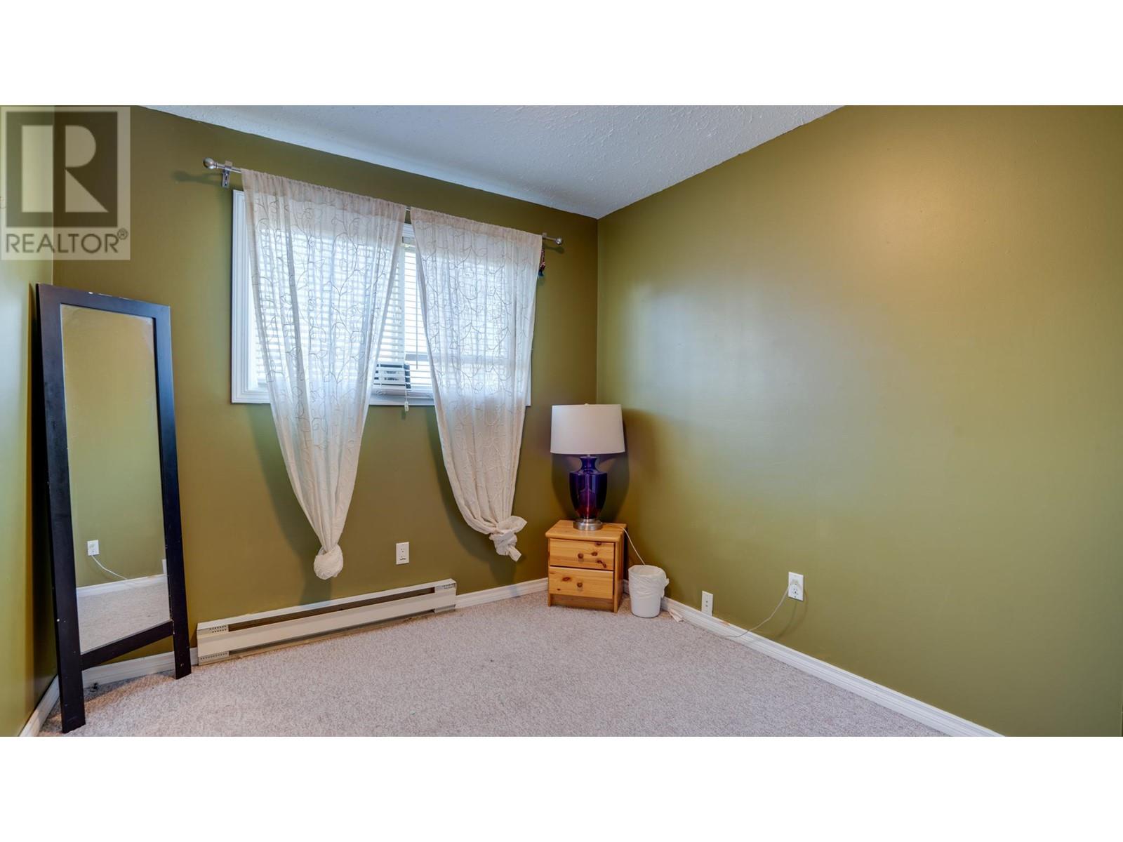 563 24 Street Northeast, Salmon Arm