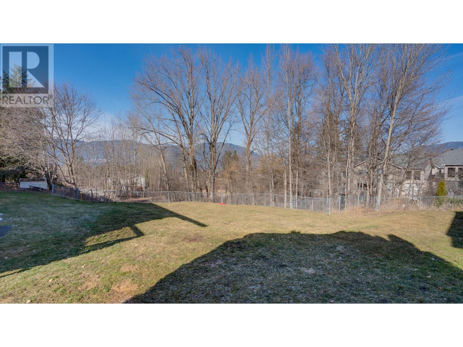  563 24 Street Northeast, Salmon Arm