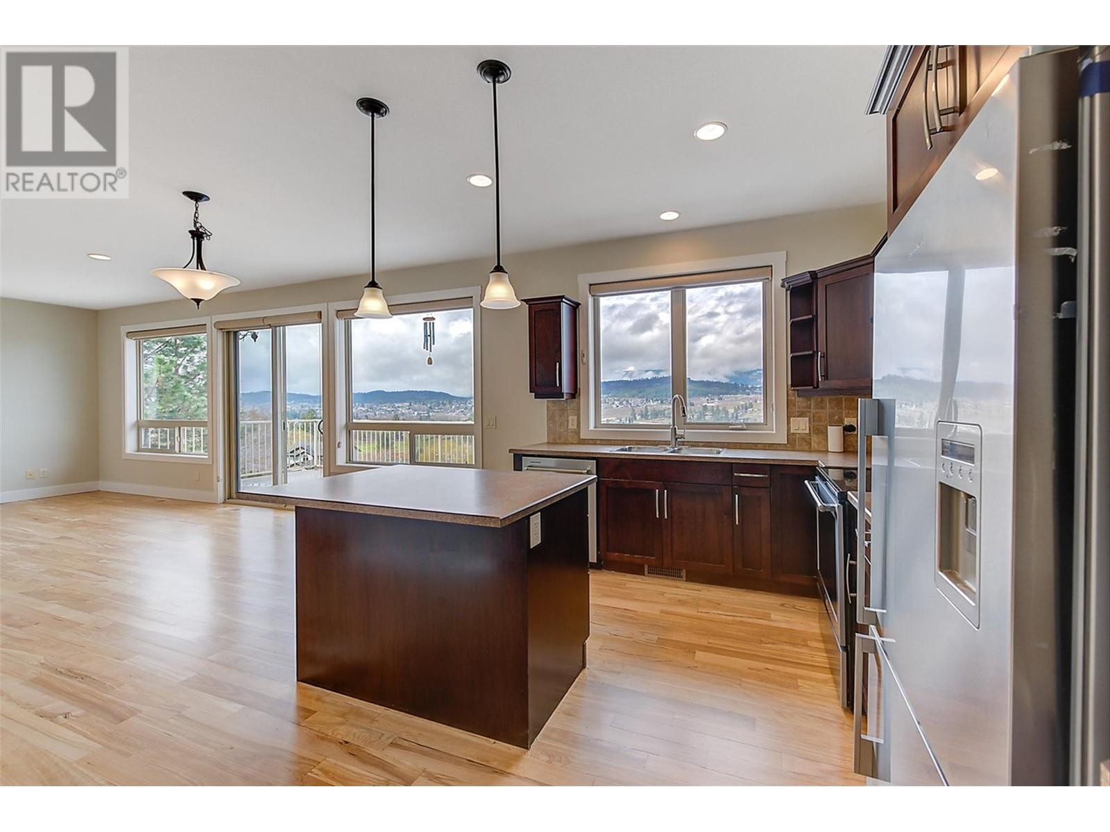  10430 Copper Hill Place, Lake Country