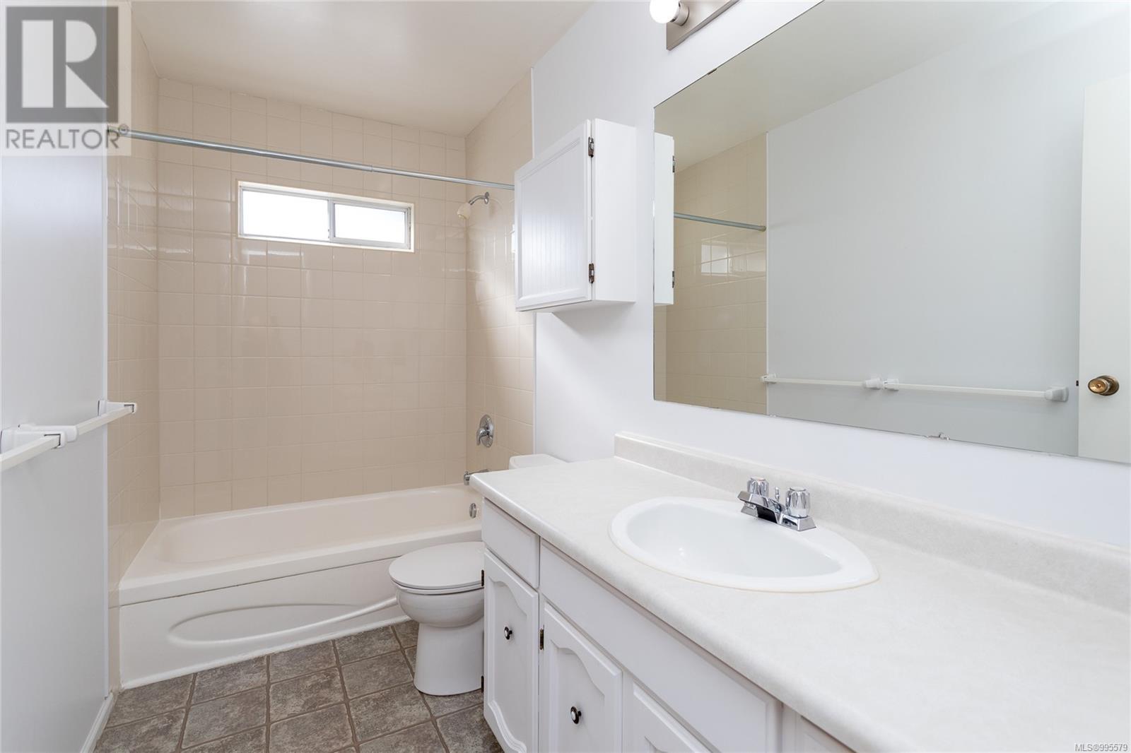 Single Family House for Sale in  Merritt Pl Victoria 