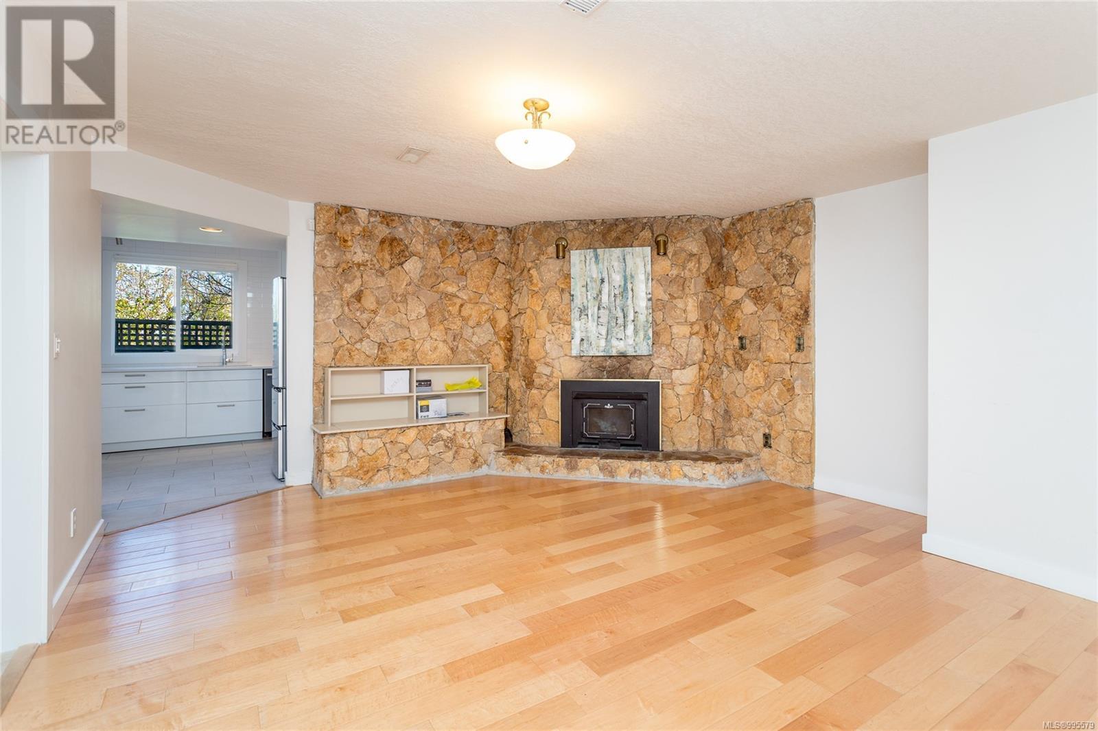 1436 Merritt Pl, Victoria, British Columbia