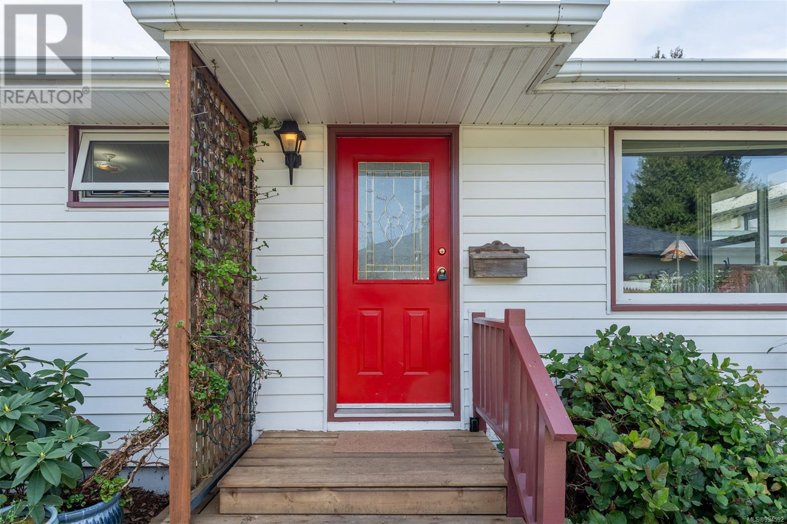 1704 Foul Bay Road, Victoria