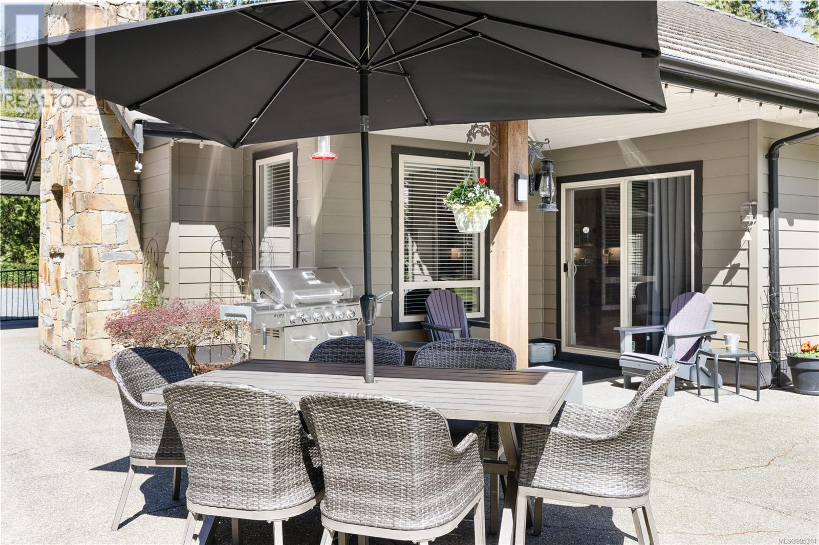 1090 Coldwater Rd, Parksville