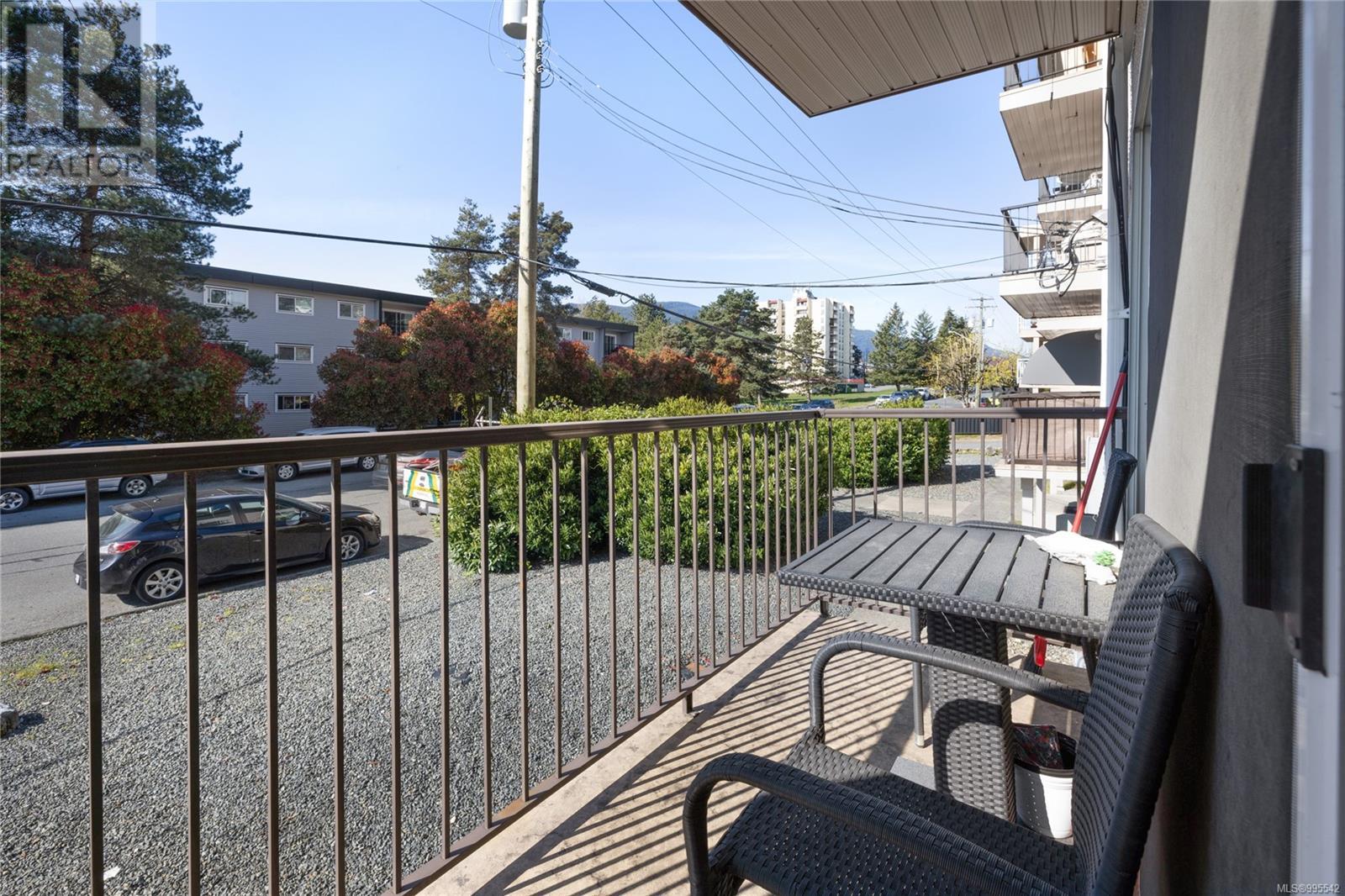 Photo 16 of 3 1630 Crescent View Dr, Nanaimo BC
