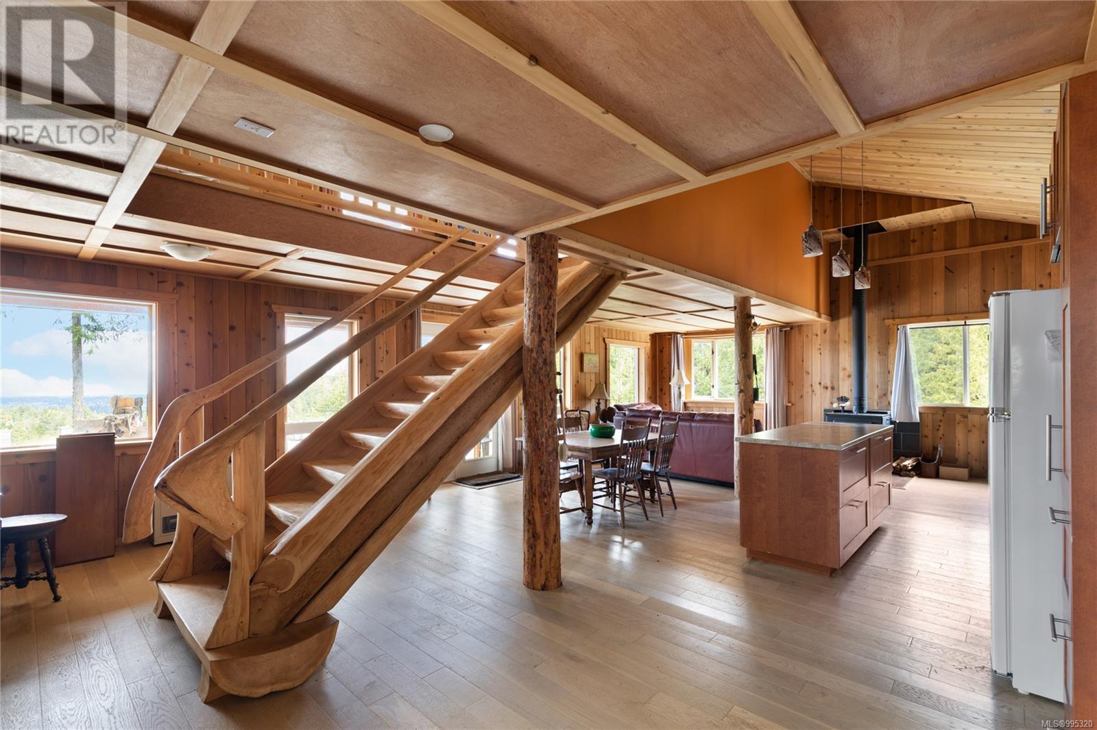 Photo 13 of 2770 Marshland Rd, Qualicum Beach BC