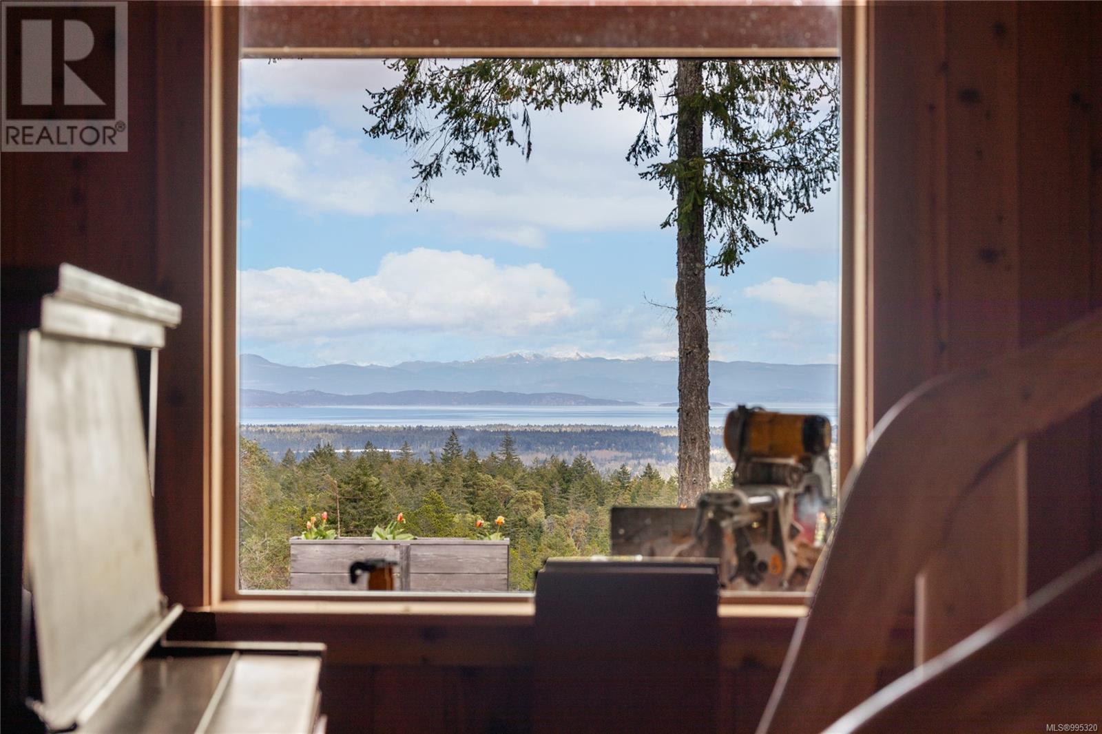 Photo 34 of 2770 Marshland Rd, Qualicum Beach BC