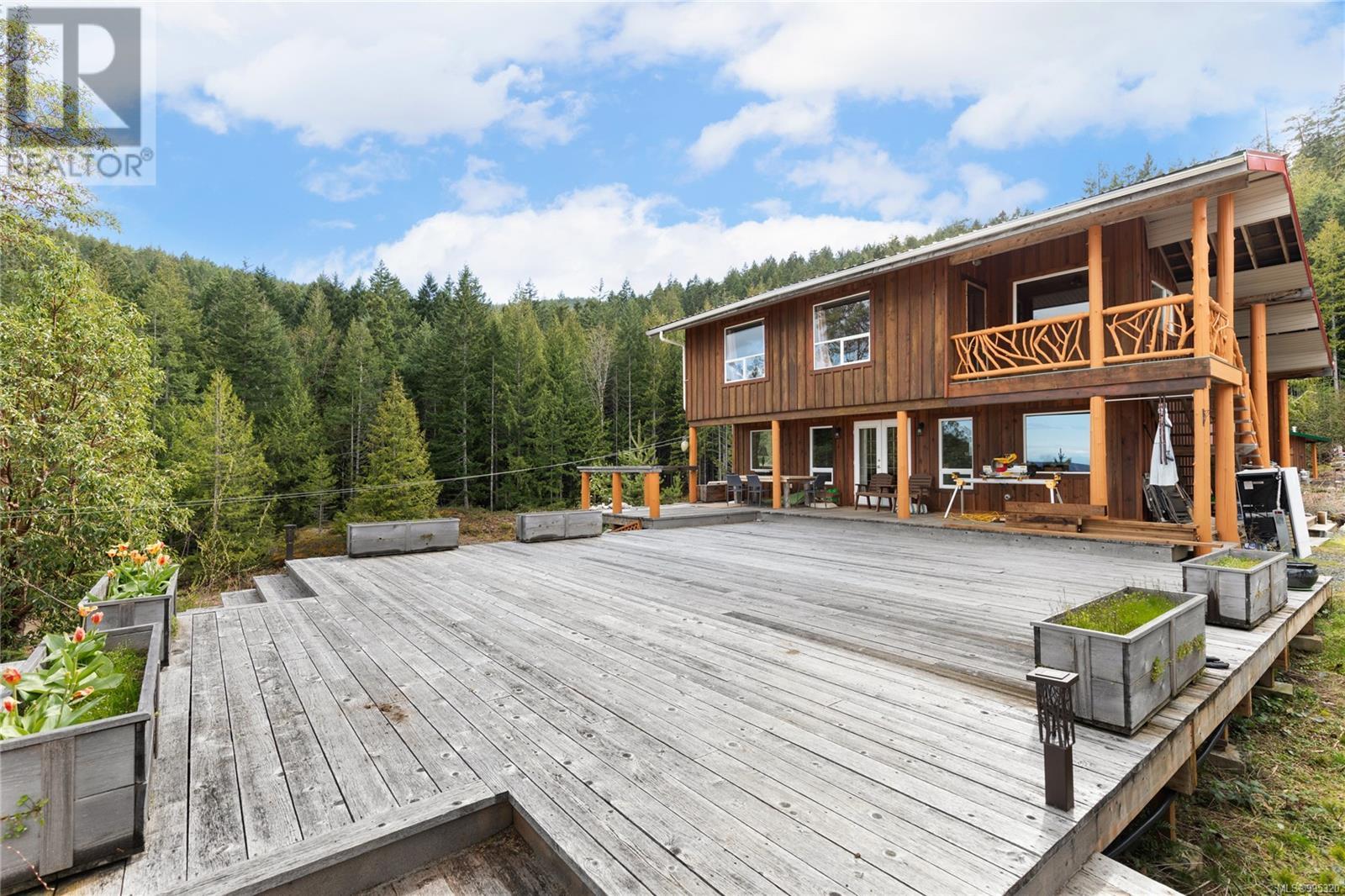 Photo 37 of 2770 Marshland Rd, Qualicum Beach BC