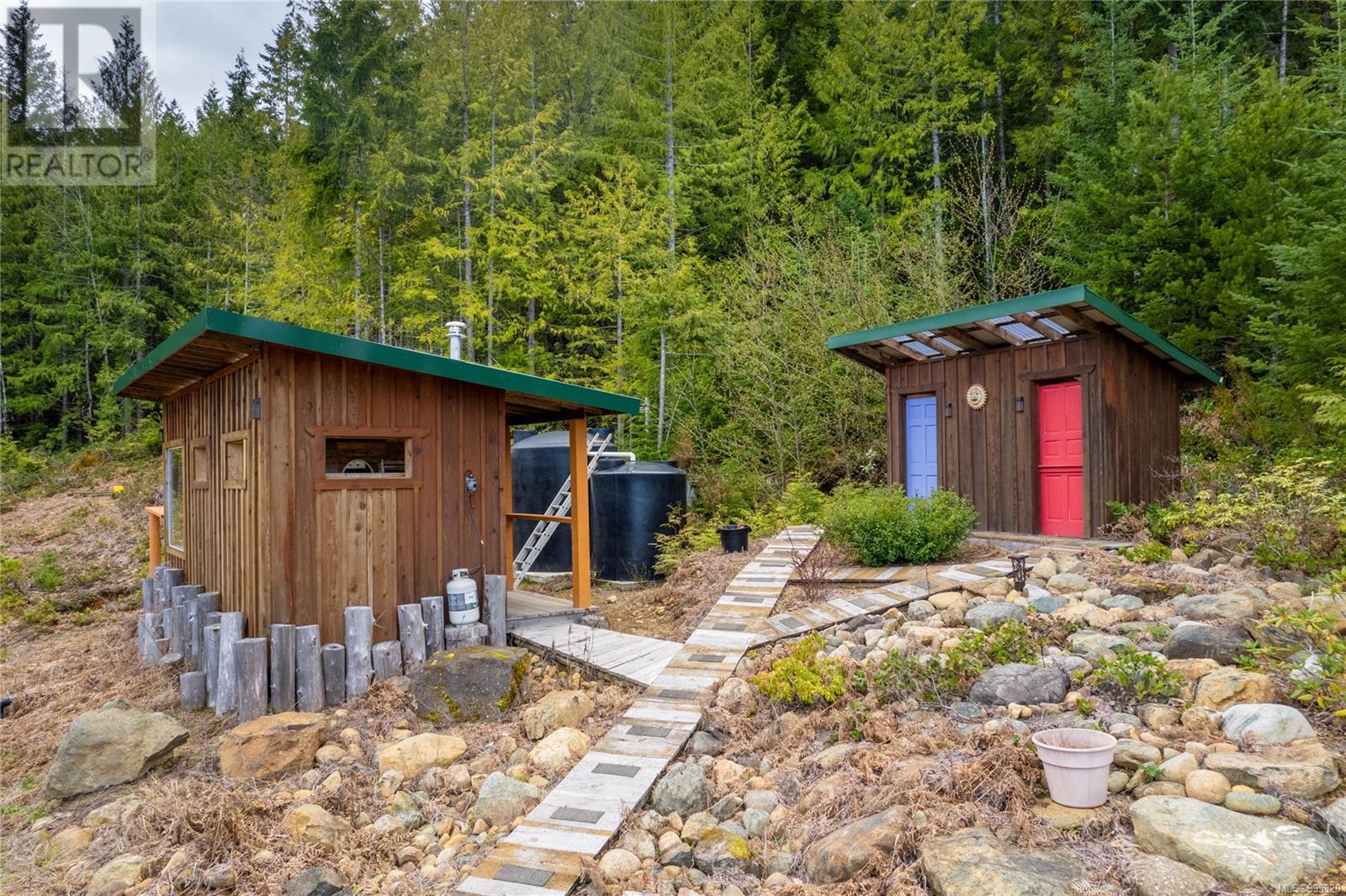 Photo 11 of 2770 Marshland Rd, Qualicum Beach BC