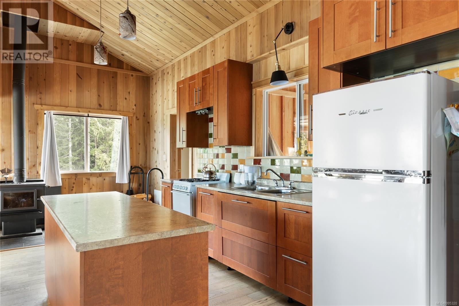Photo 3 of 2770 Marshland Rd, Qualicum Beach BC