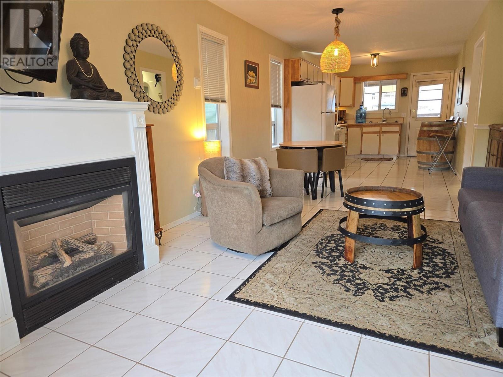 1 6015 MAPLE Drive, Osoyoos