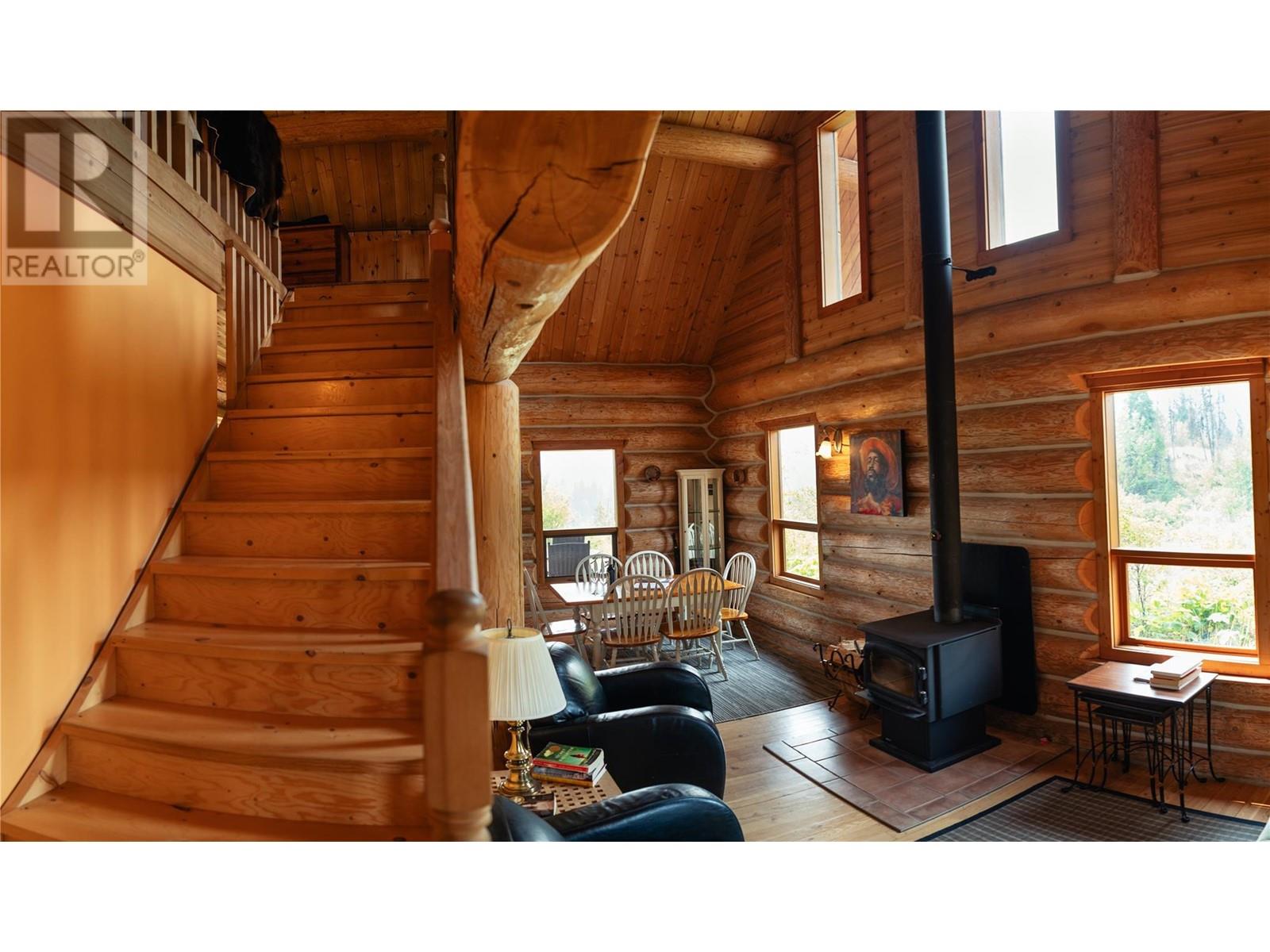592 Bear Valley Road, Lumby