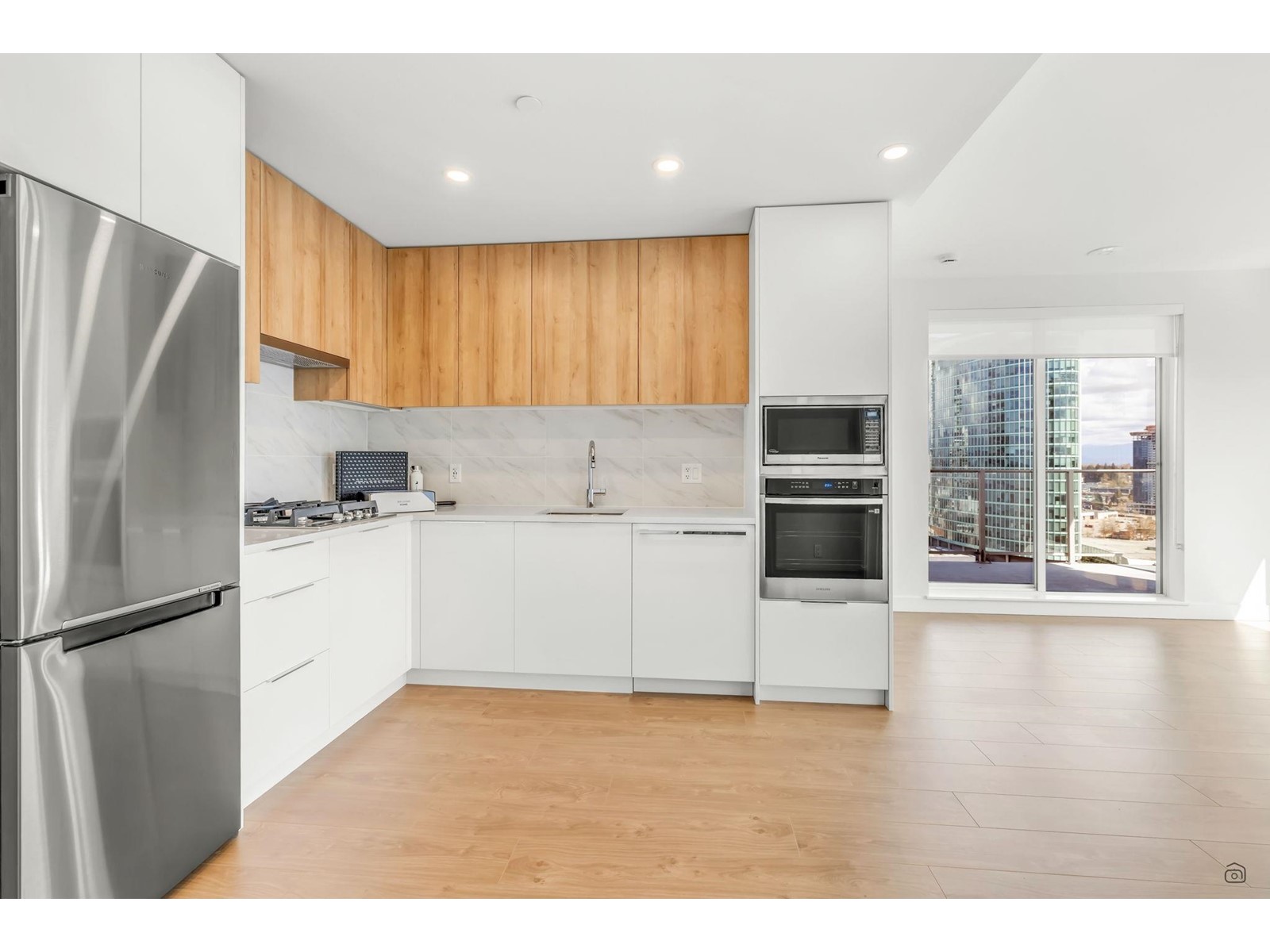 Photo 11 of 1702 13387 Old Yale Road, Surrey BC