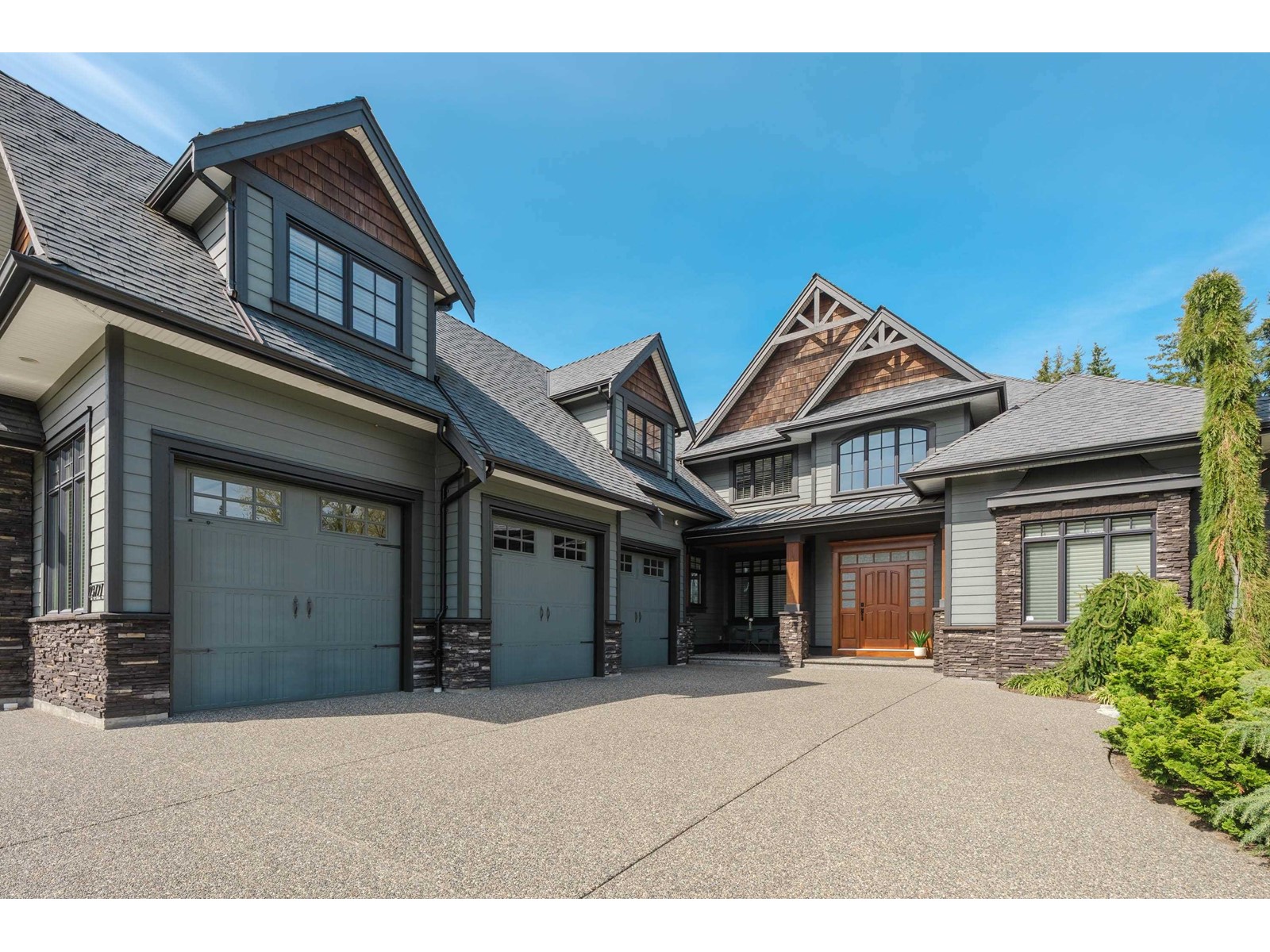 Photo 4 of 23727 36 A Avenue, Langley BC