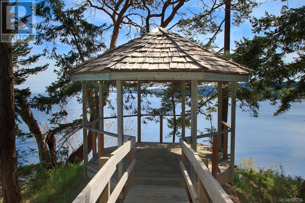1180 Berry Point Rd, Gabriola Island