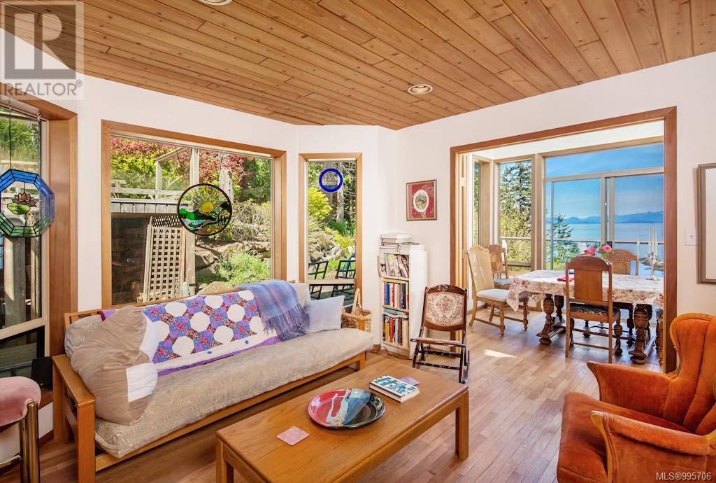 1180 Berry Point Rd, Gabriola Island