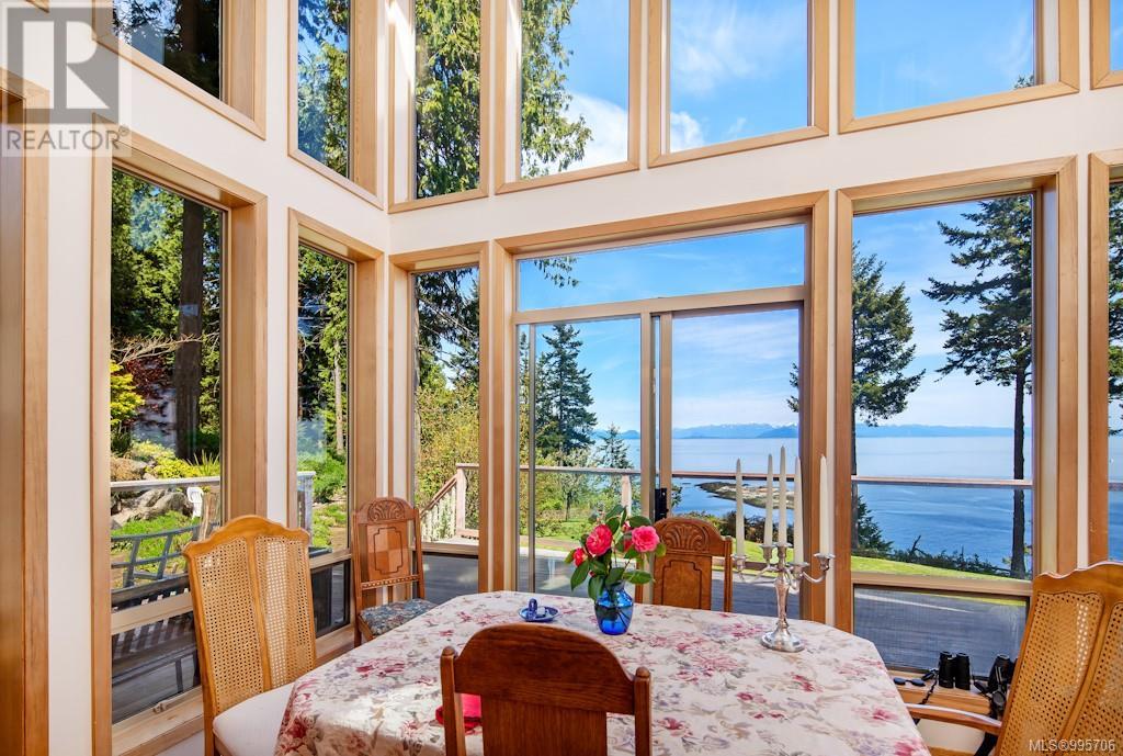 1180 Berry Point Rd, Gabriola Island