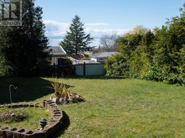 6956 VICTORIA STREET, Powell River