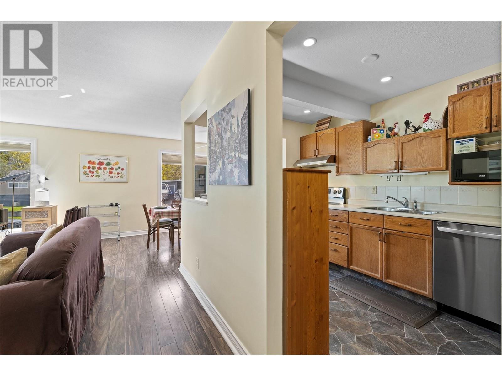 210 3815 Brown Road, West Kelowna