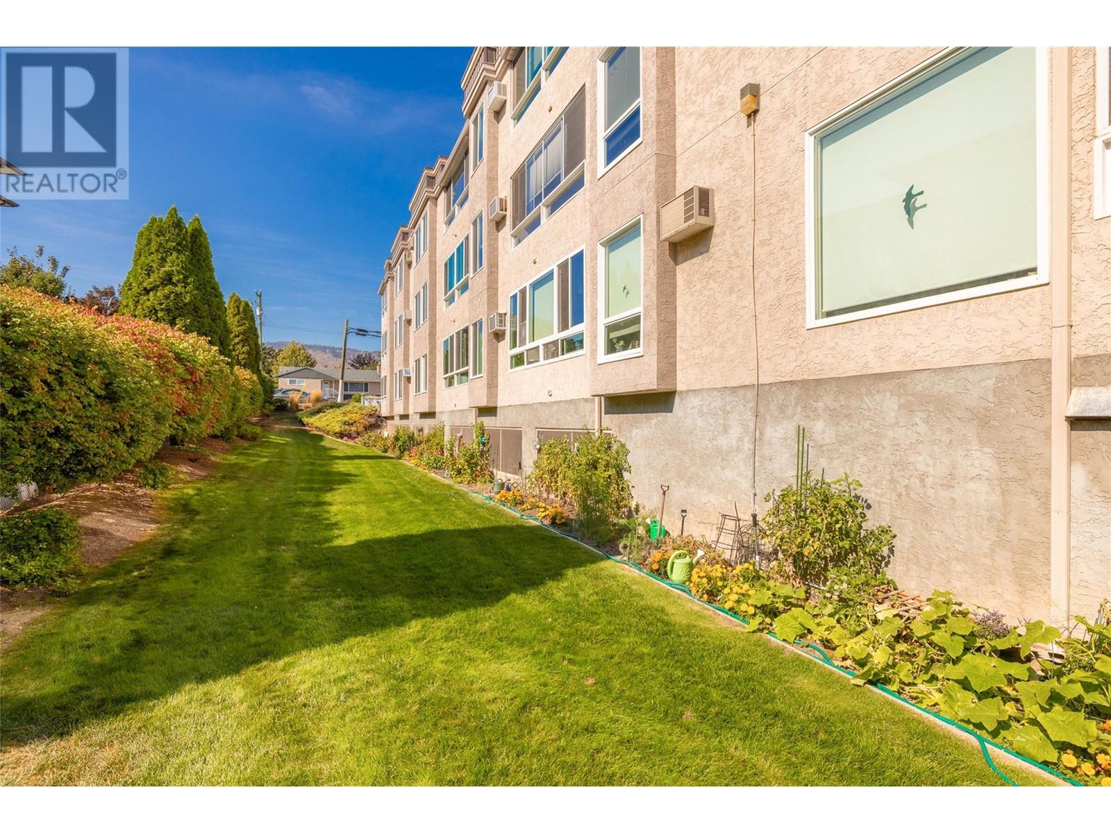 210 3815 Brown Road, West Kelowna