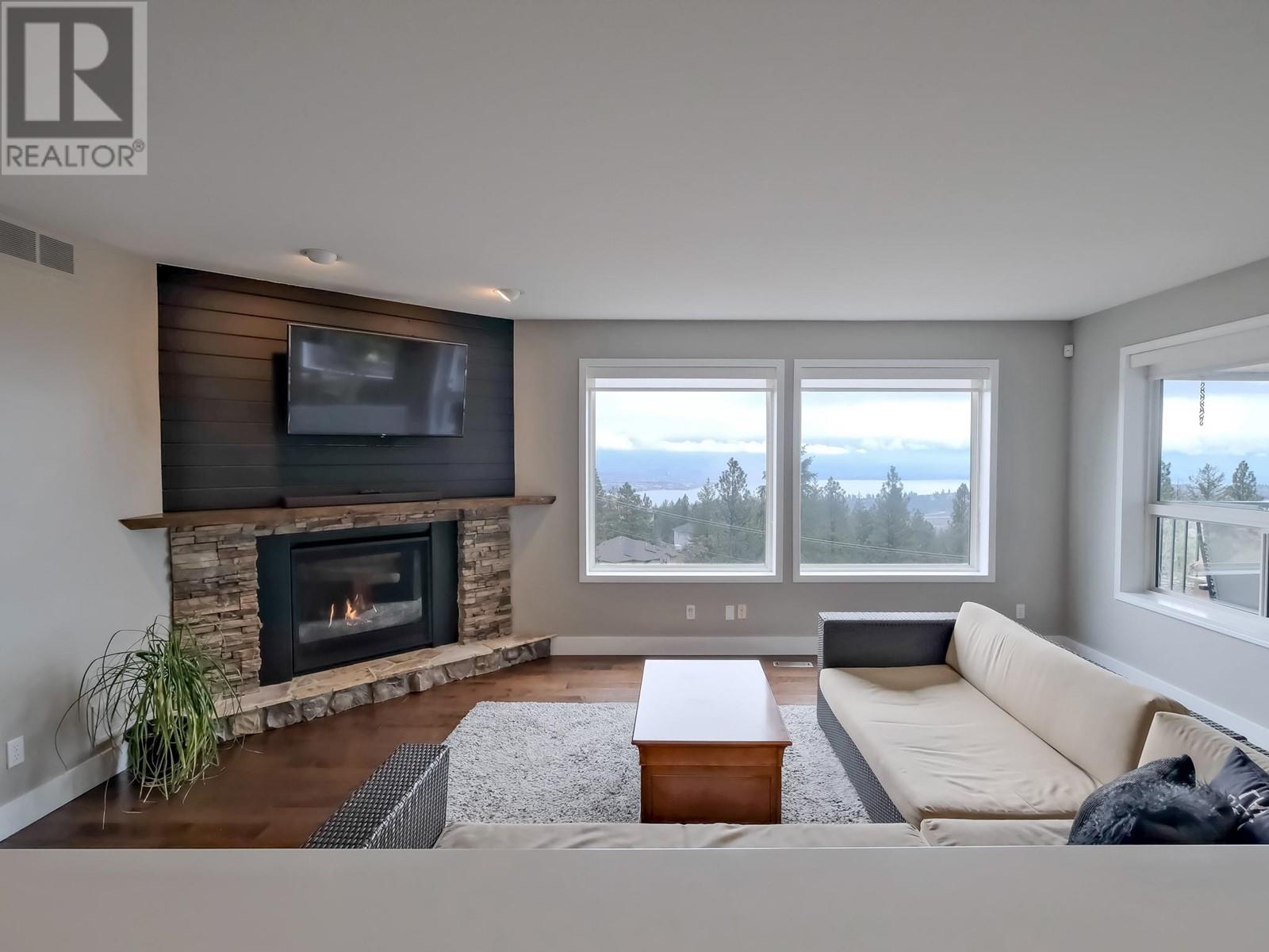  1026 McPhail Court, West Kelowna
