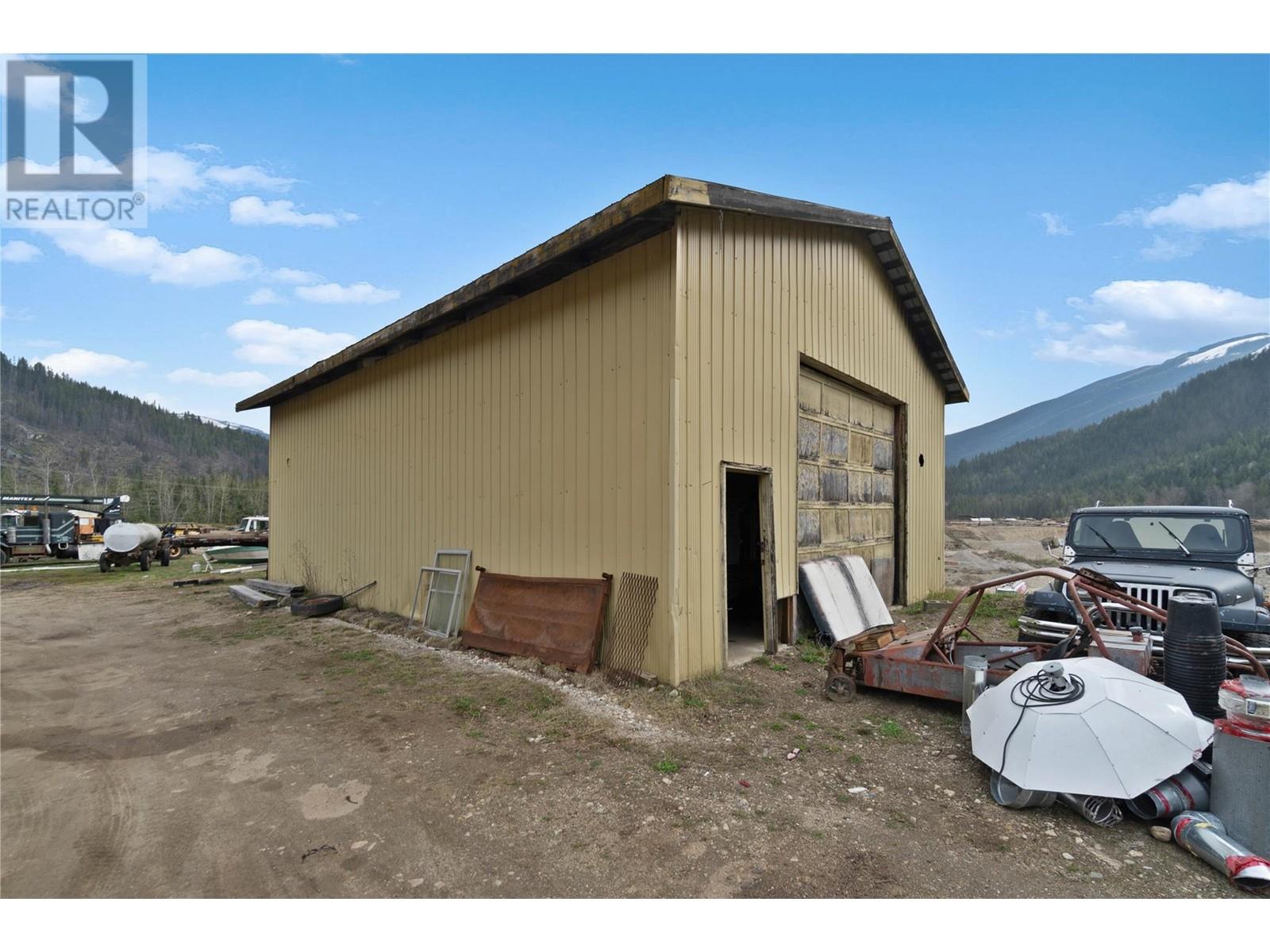 Photo 42 of 3354 Oxbow Frontage Road, Malakwa BC