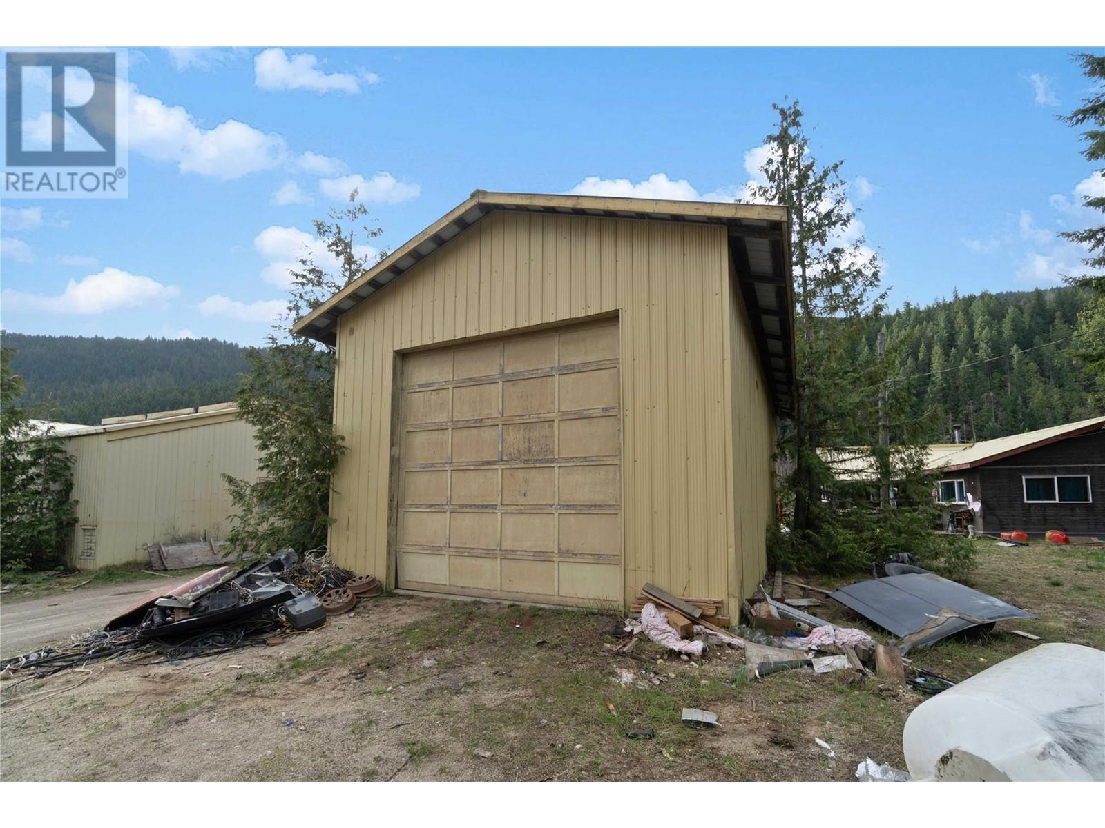 Photo 1 of 3354 Oxbow Frontage Road, Malakwa BC