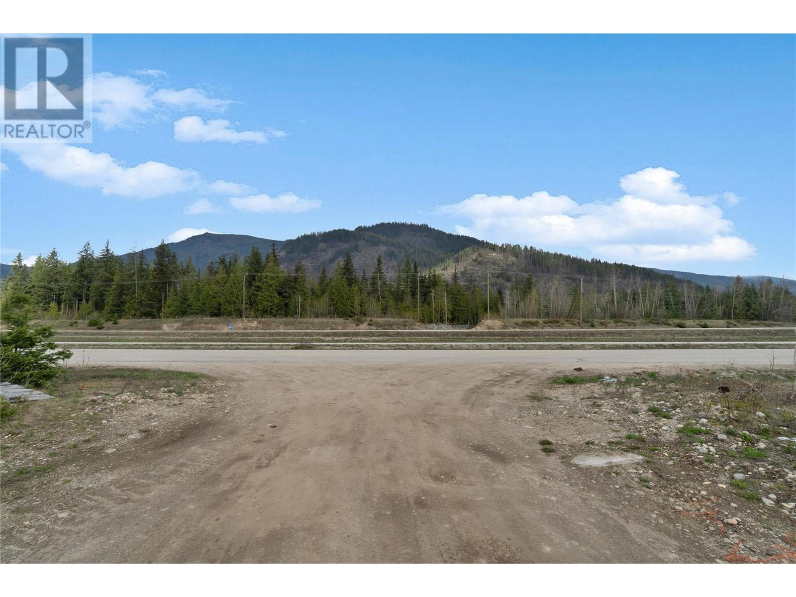 Photo 6 of 3354 Oxbow Frontage Road, Malakwa BC