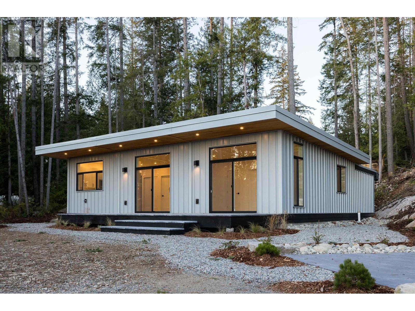 5790 SARGEANT BAY HEIGHTS ROAD, Halfmoon Bay