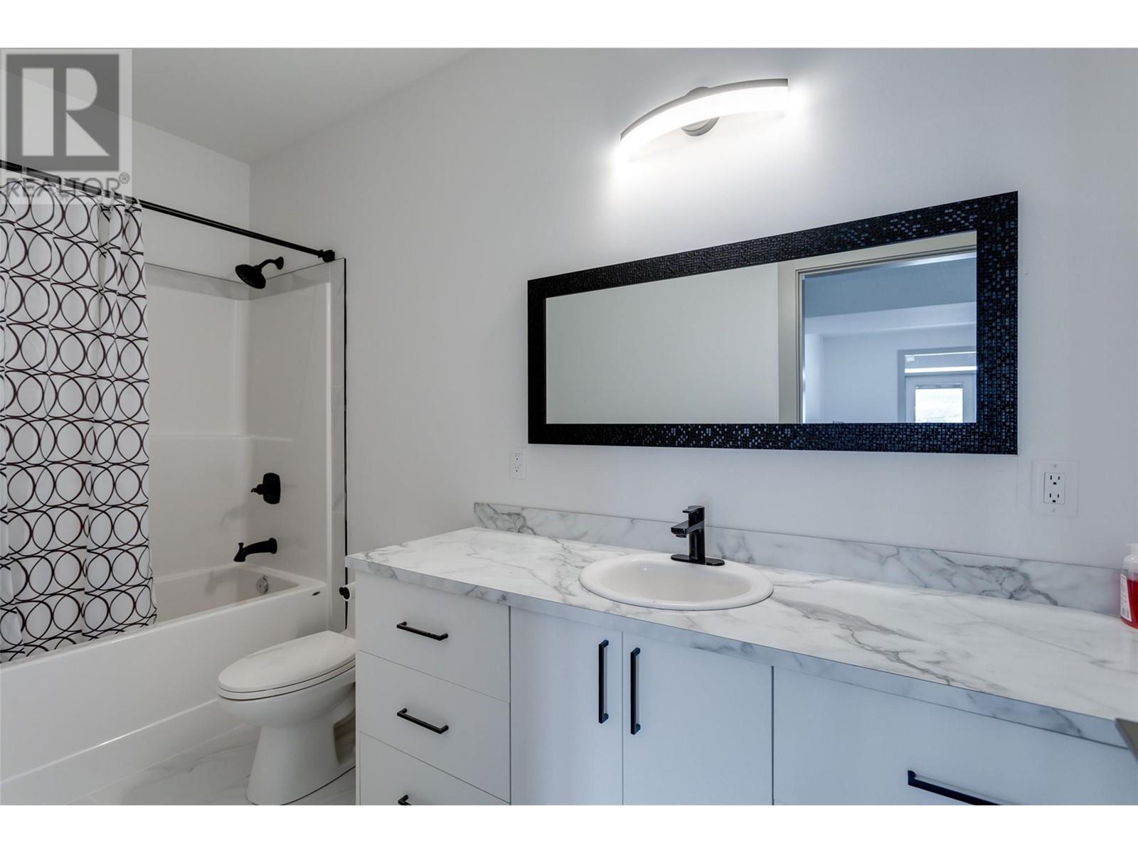  7217 Lakeridge Place, Vernon