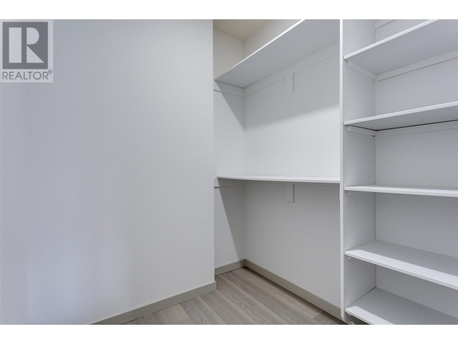 7217 Lakeridge Place, Vernon