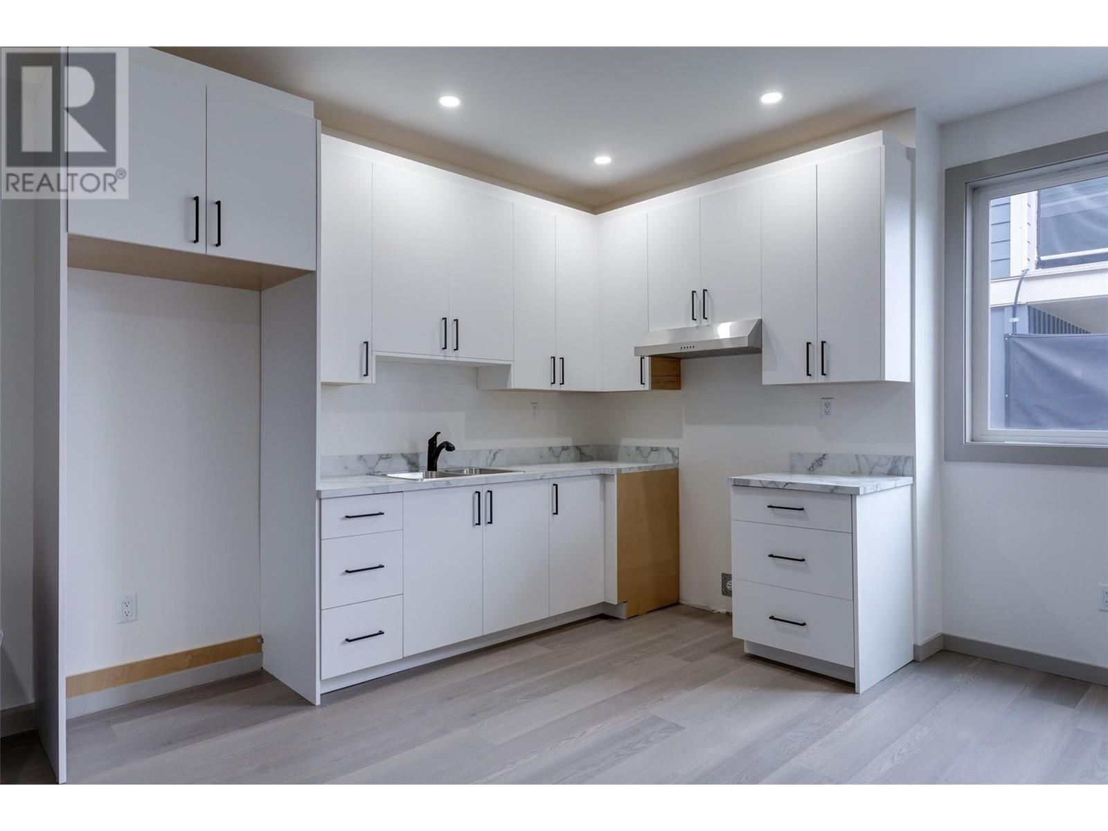  7217 Lakeridge Place, Vernon