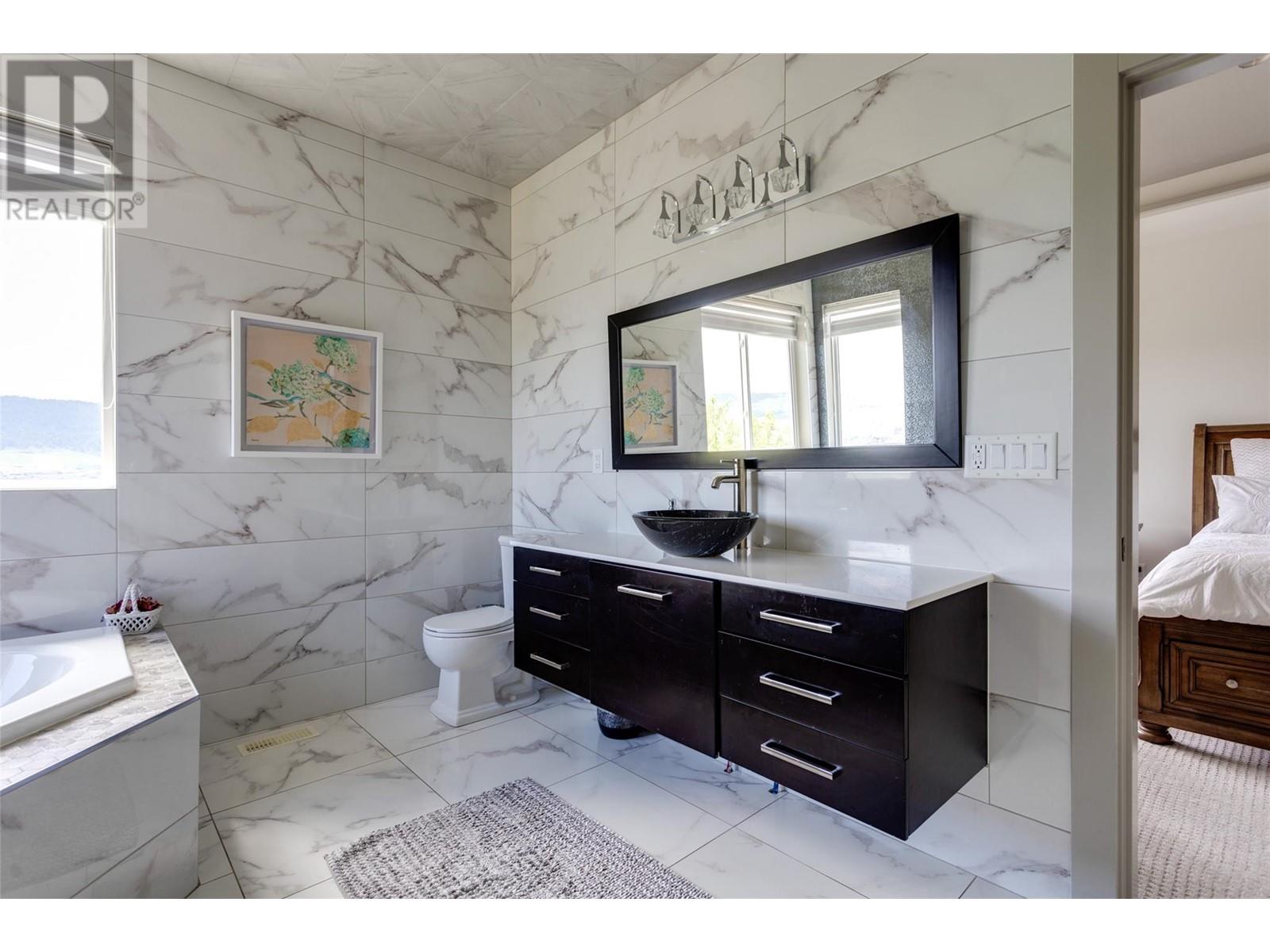  7217 Lakeridge Place, Vernon